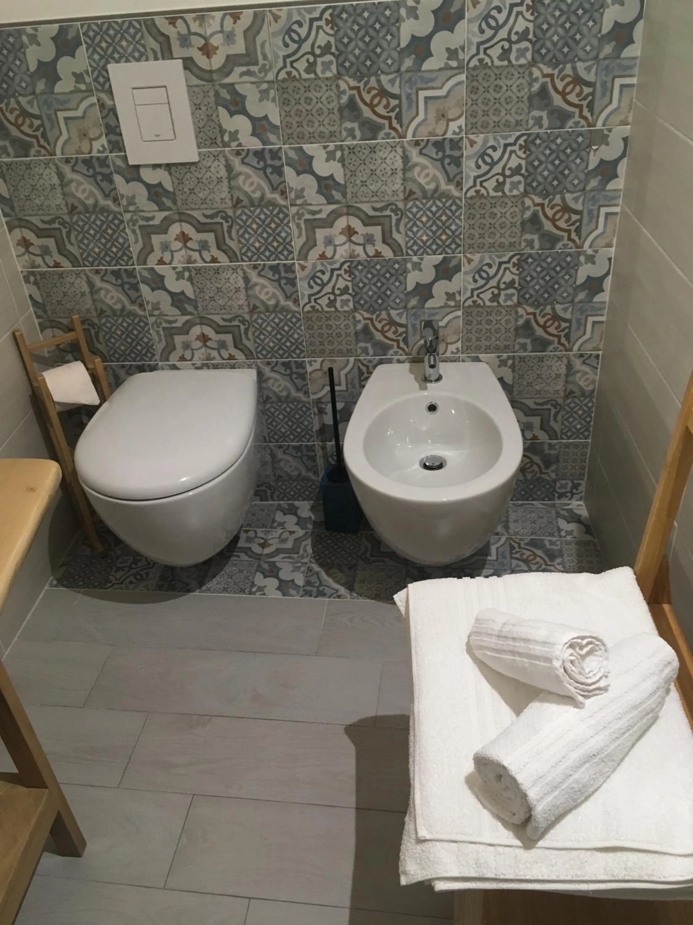 Deluxe Double Room with Balcony in Sagittabondo