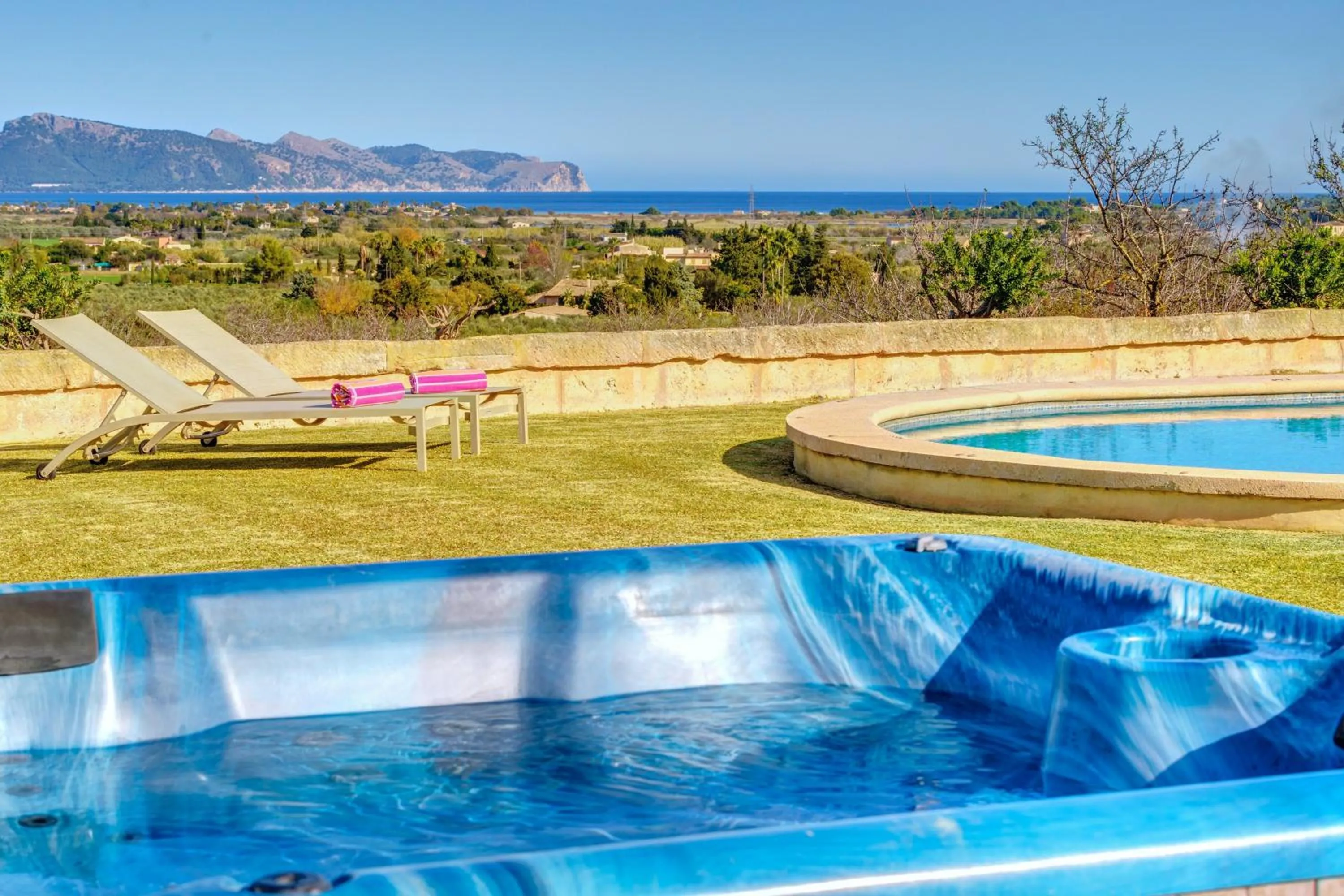 Property building in Es Coster de Na Llusia