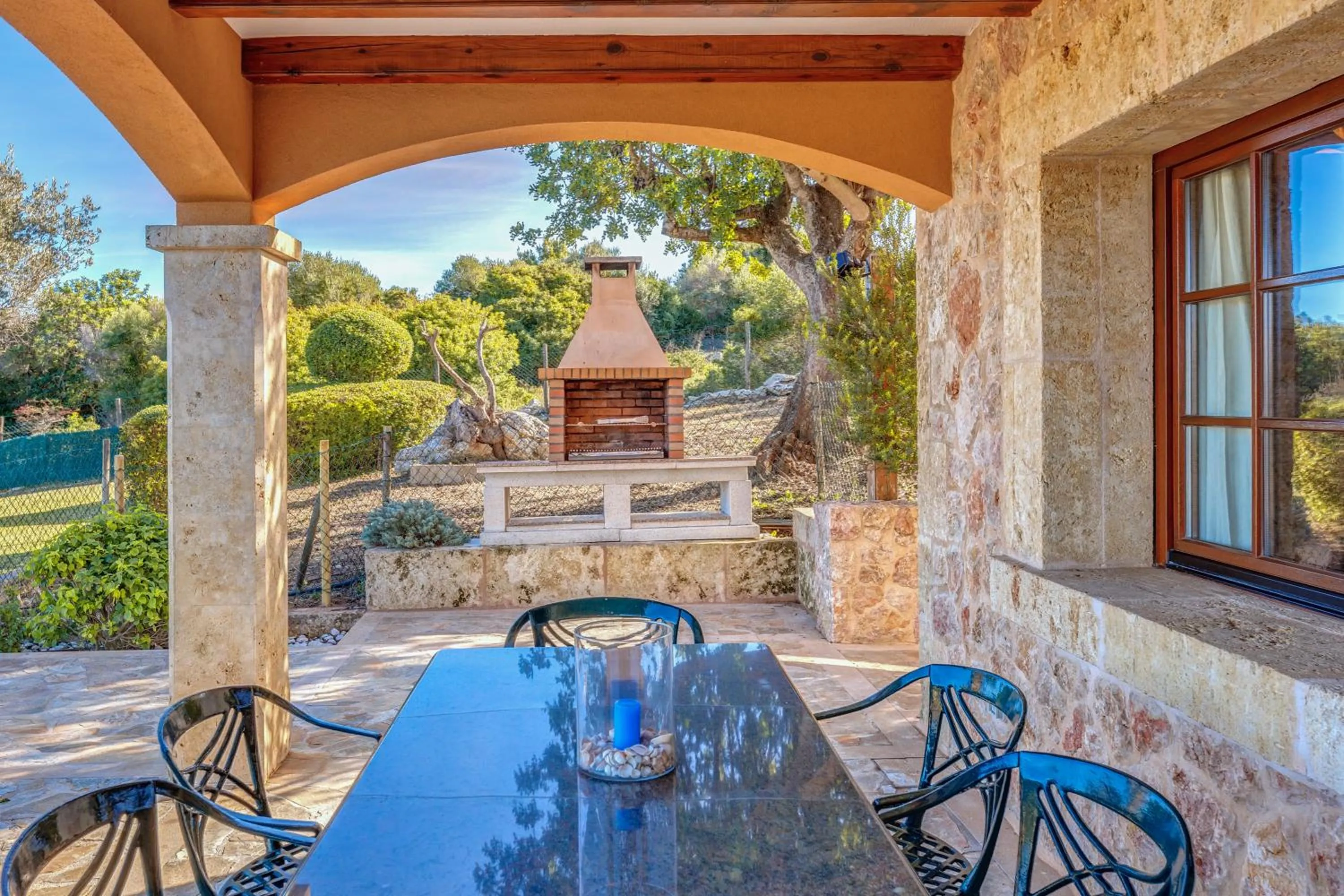 Property building in Es Coster de Na Llusia