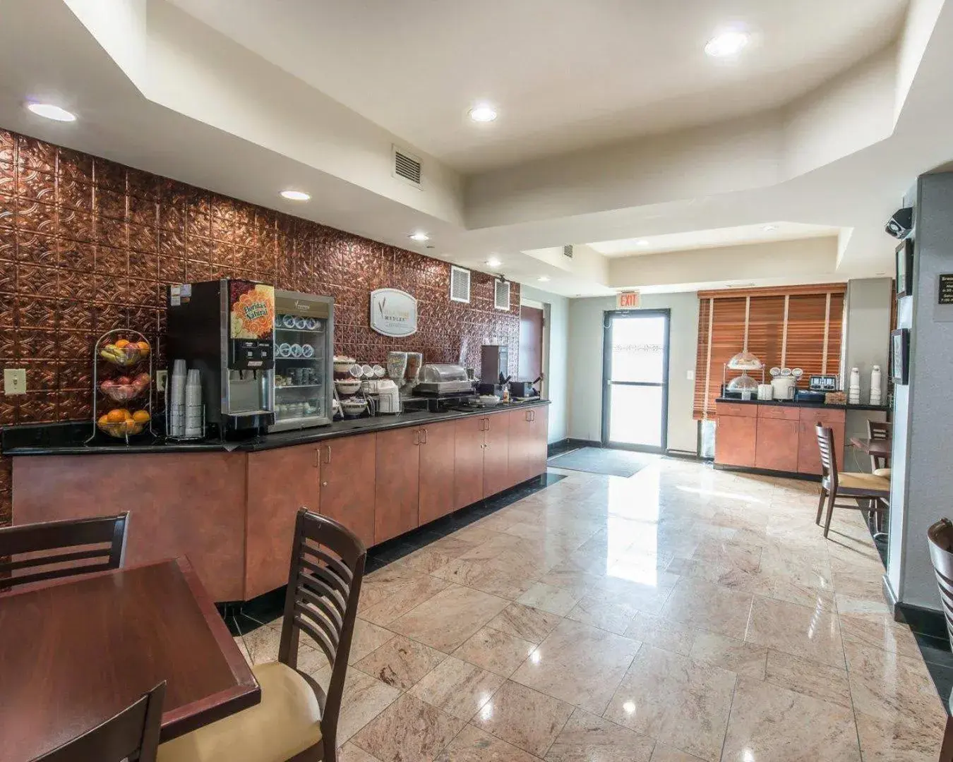 Breakfast in Sleep Inn & Suites Winchester near University Breakfast in Sleep Inn & Suites Winchester near University