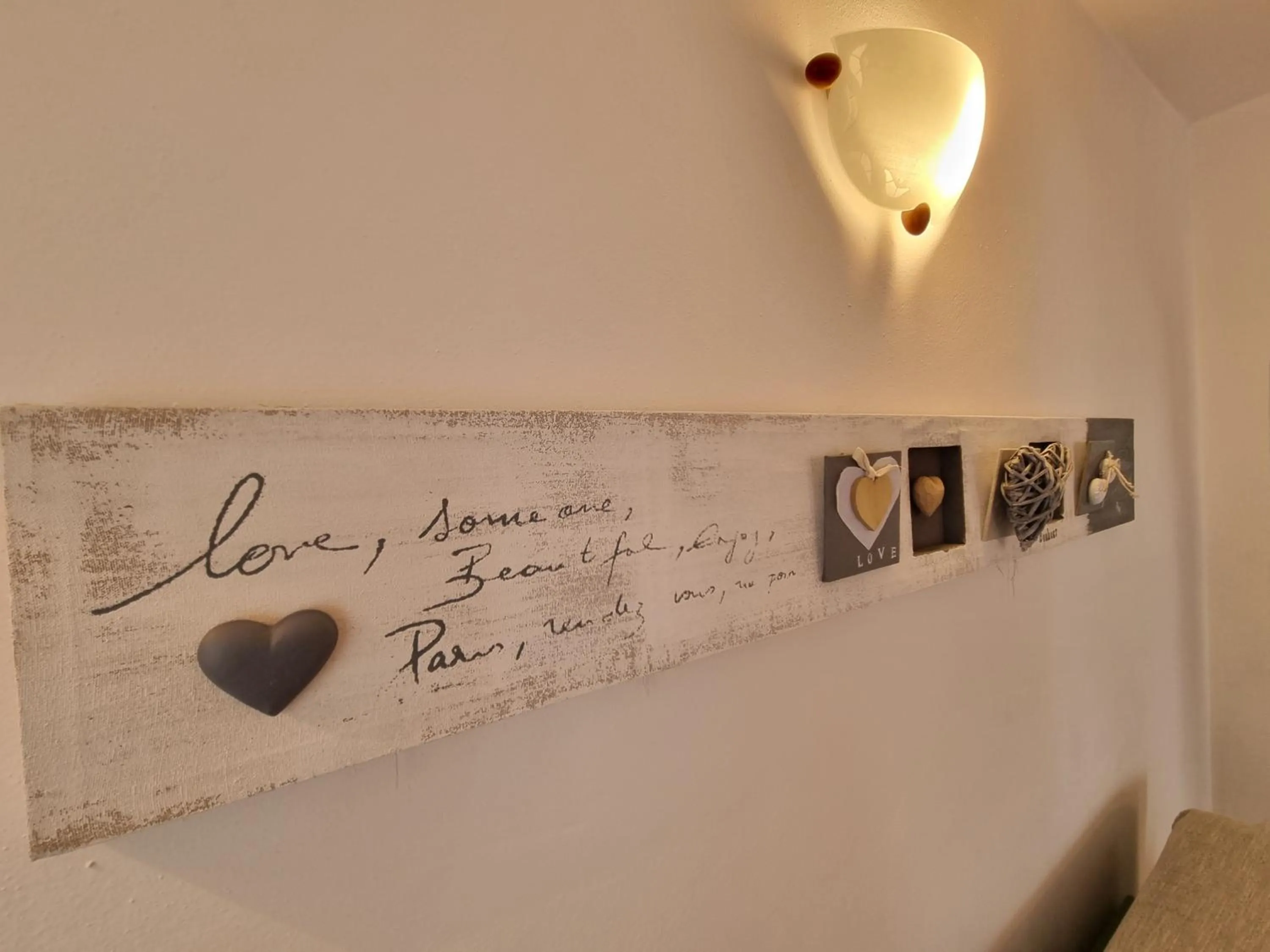 Decorative detail in Residence Le Rose