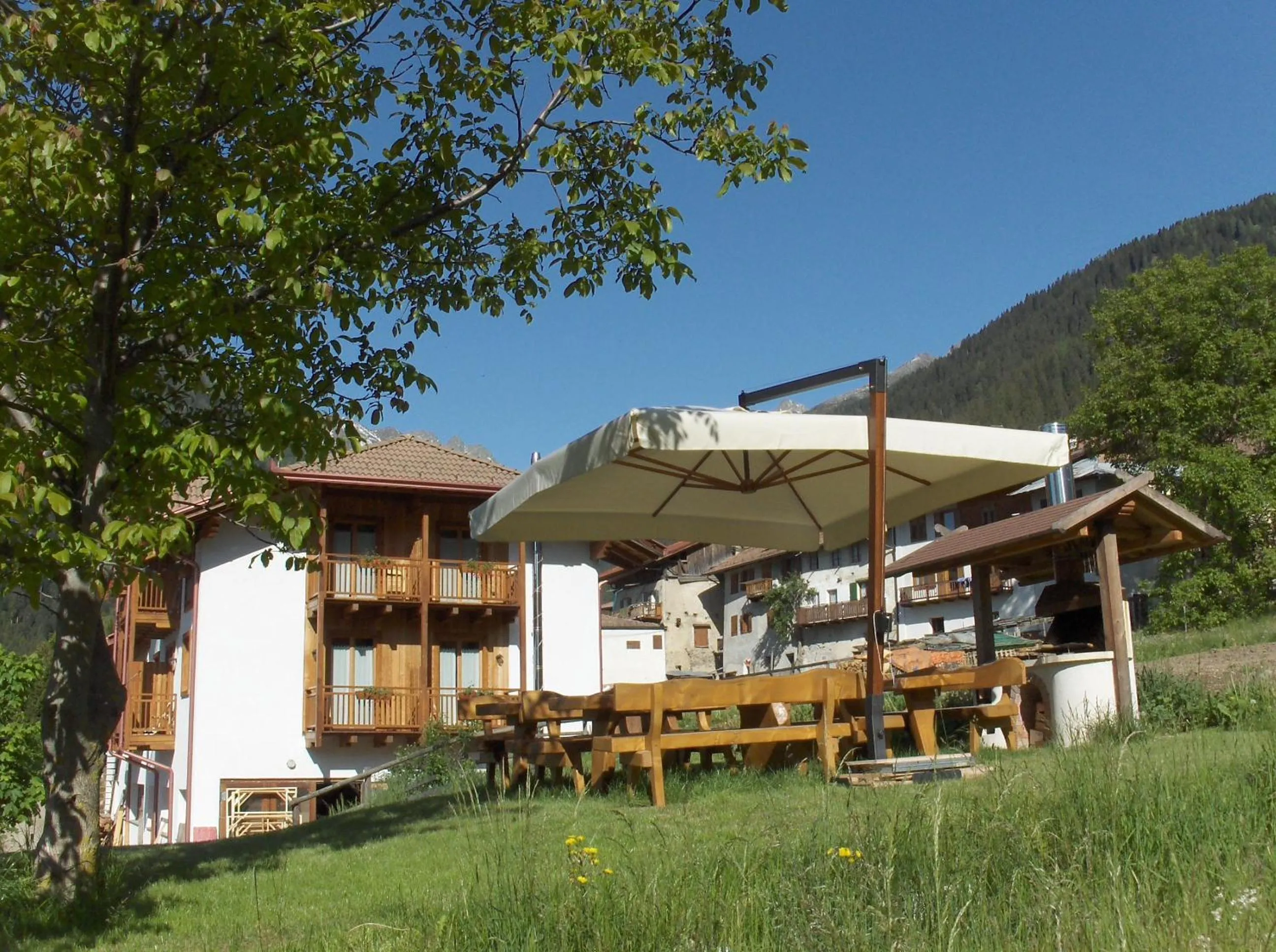 Garden in B&B Affittacamere Larix