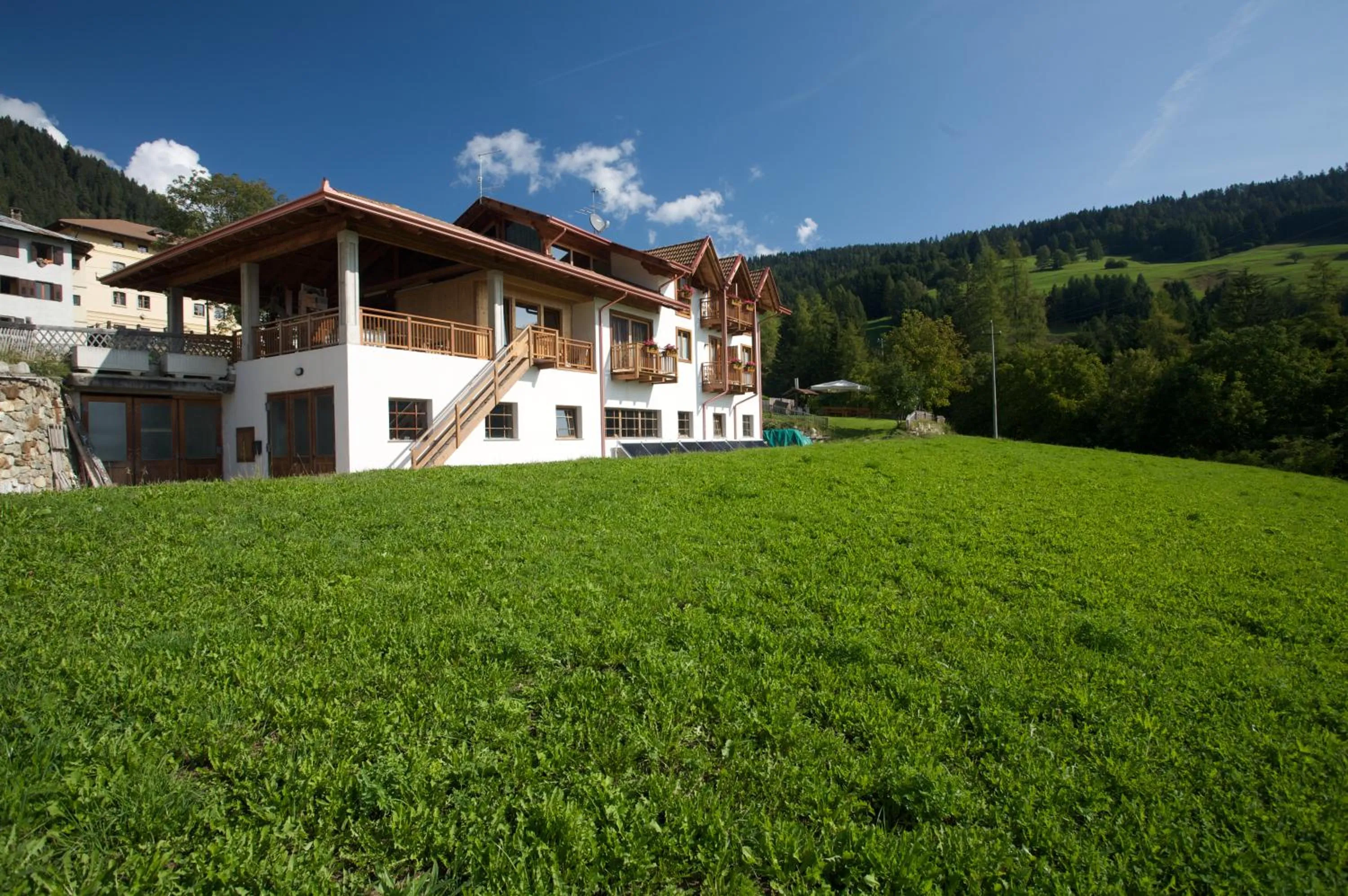 Property building in B&B Affittacamere Larix