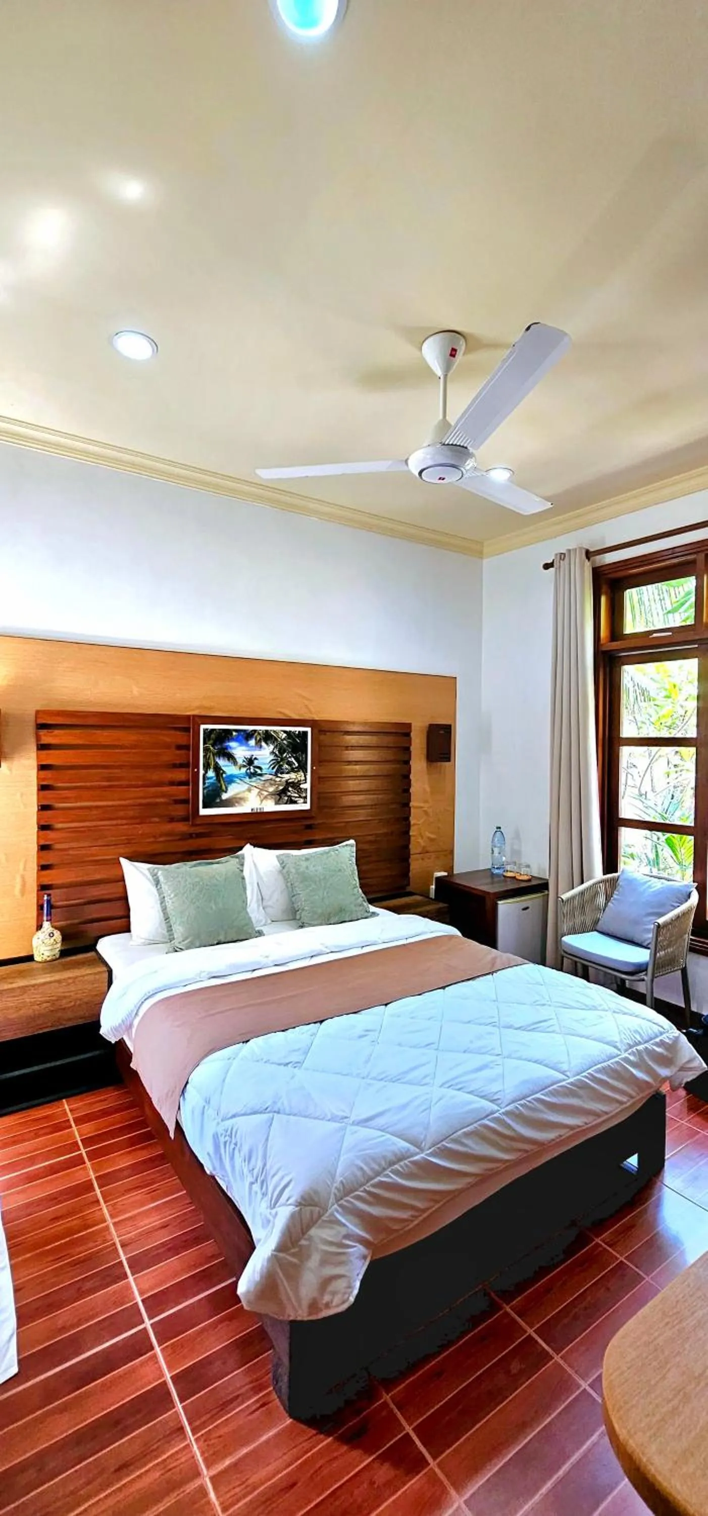 Guests, Bed in Beach Cottage