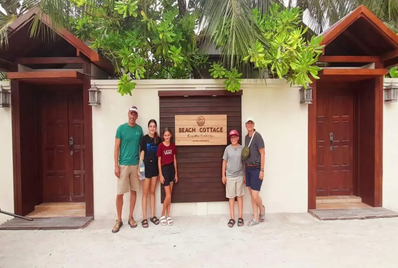 Property building in Beach Cottage Property building in Beach Cottage