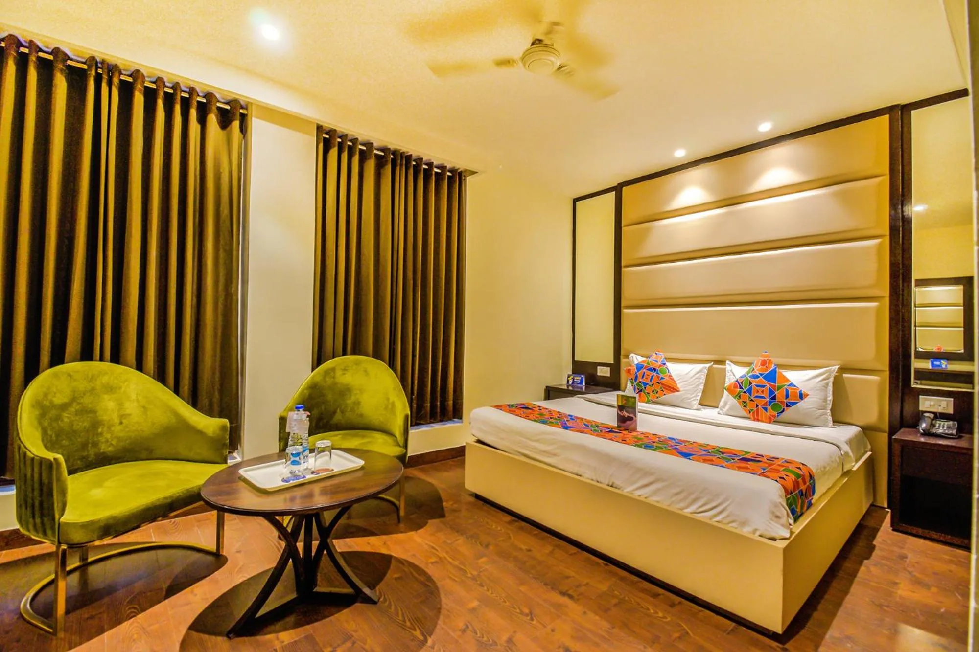 Bedroom, Bed in Hotel Le Golden