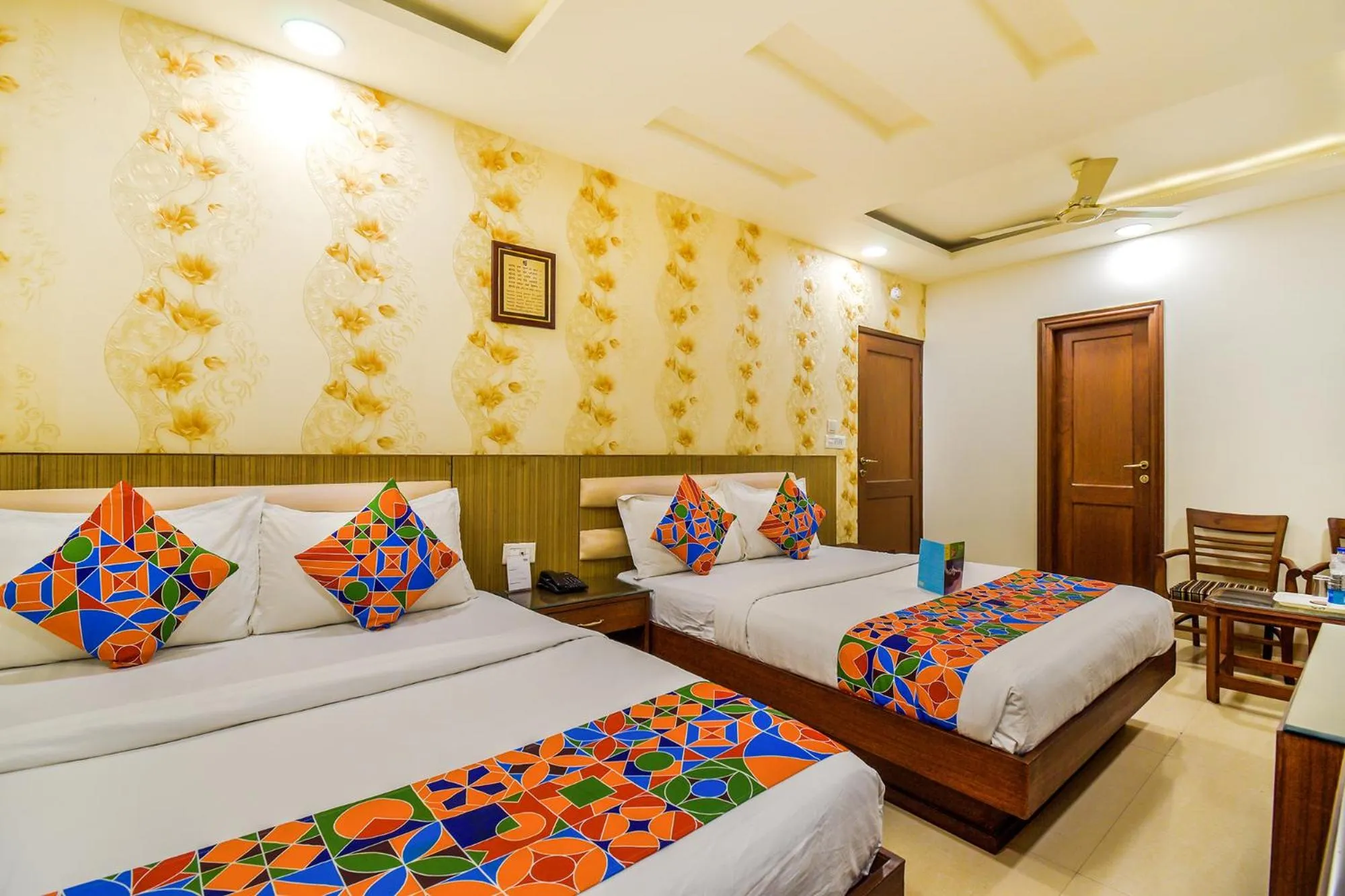 Bedroom, Bed in Hotel Le Golden