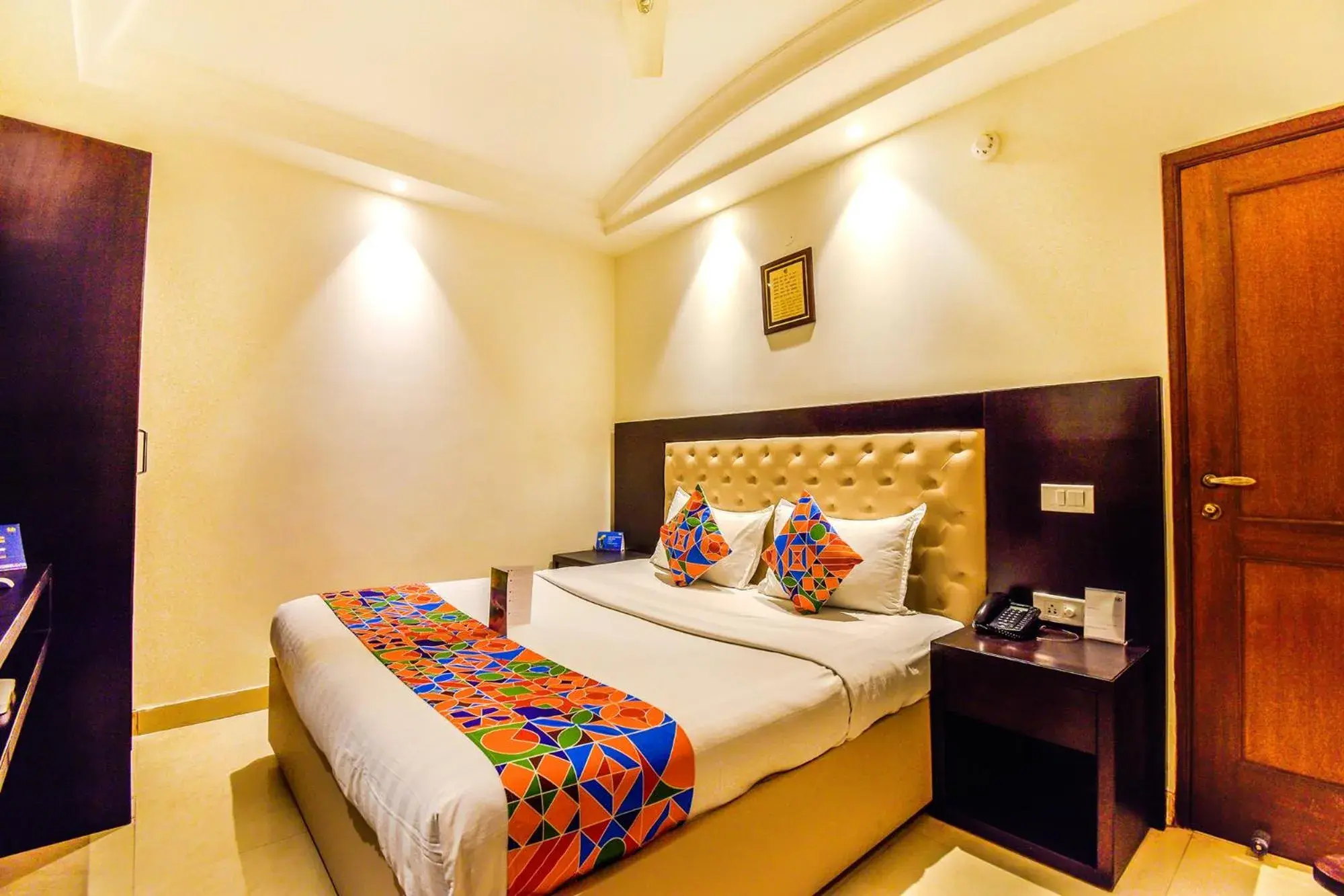 Deluxe Room in Hotel Le Golden Deluxe Room in Hotel Le Golden