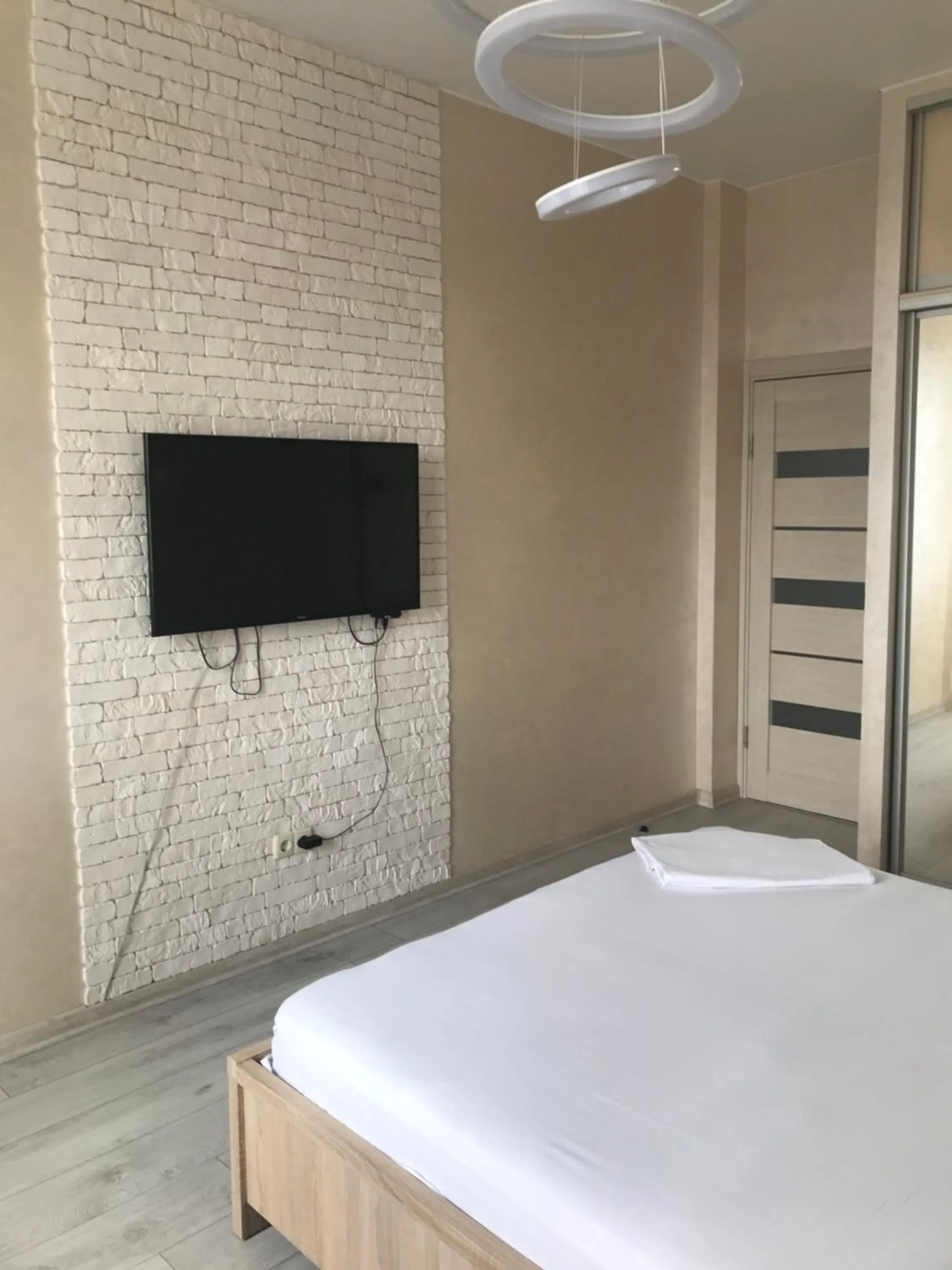 Bed in Apart Assistant on Smart Plaza