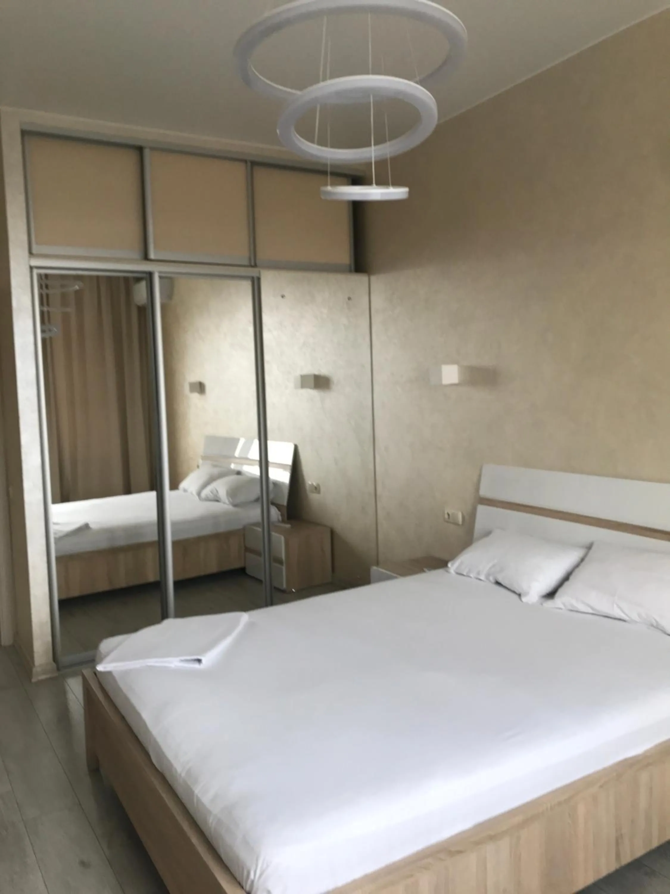 Bed in Apart Assistant on Smart Plaza