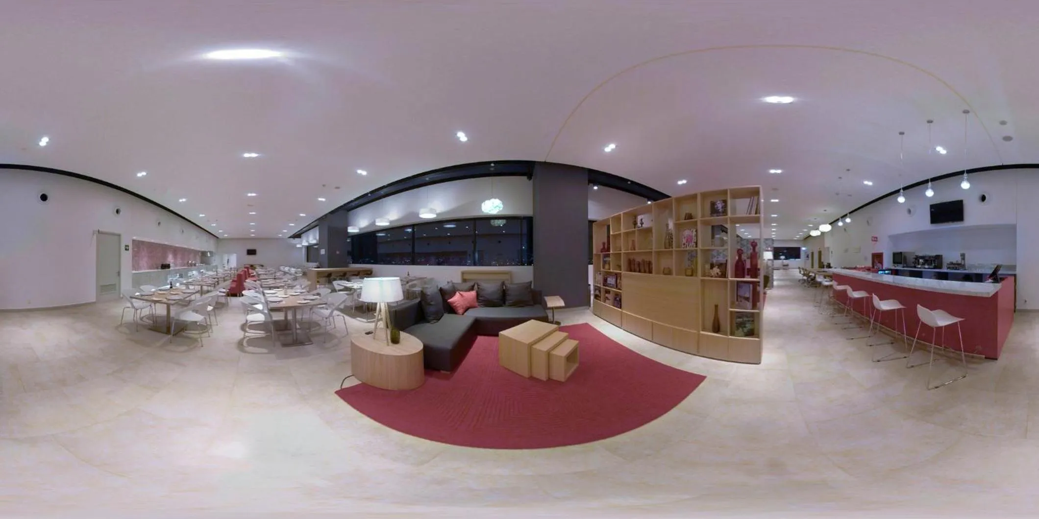 Lounge or bar in Fiesta Inn Parque Puebla