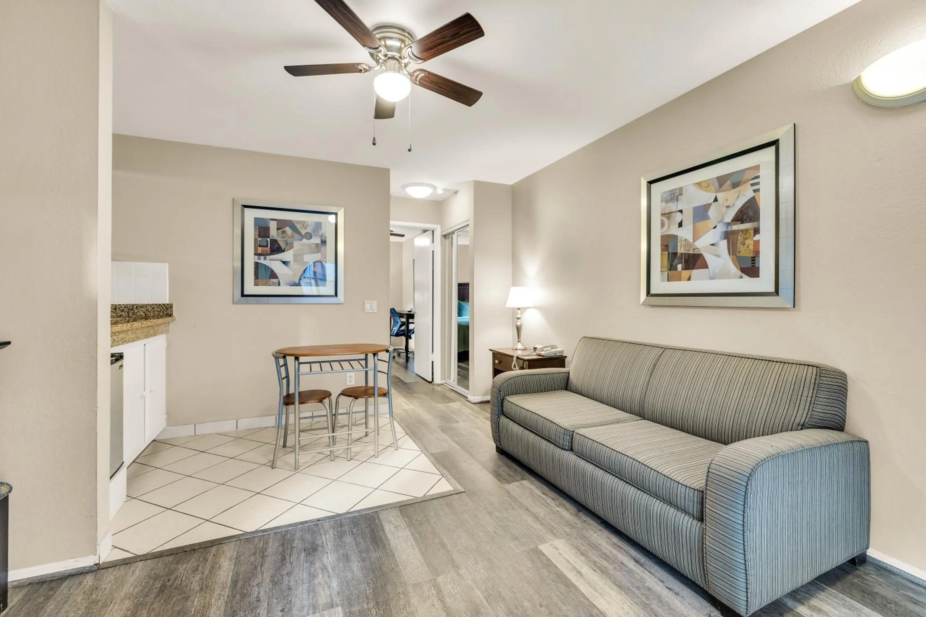 Scottish Fairway Inn