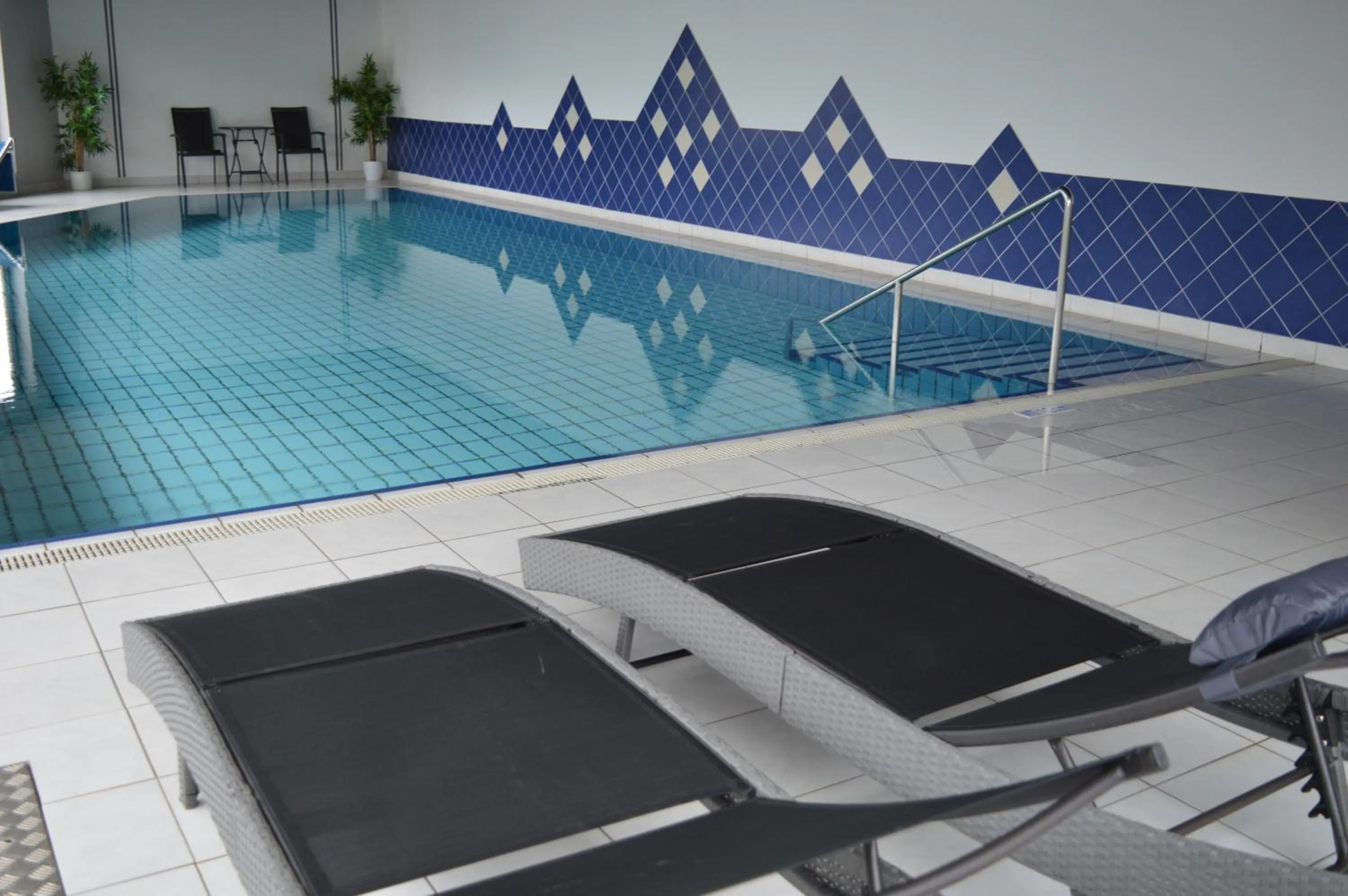 Swimming pool in Hotel Bellevue