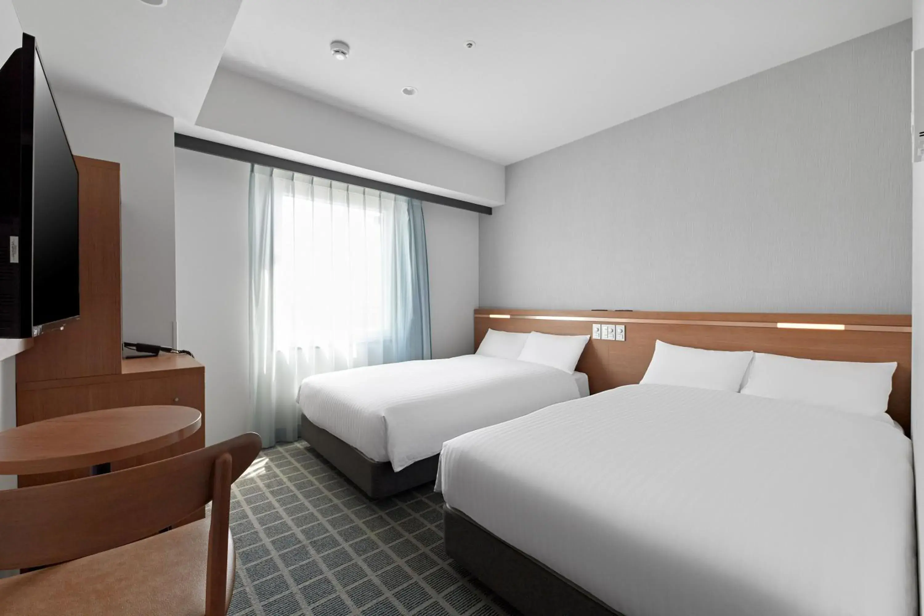 Standard Twin Room - single occupancy - Non-Smoking in Sotetsu Fresa Inn Kobe Sannomiya Standard Twin Room - single occupancy - Non-Smoking in Sotetsu Fresa Inn Kobe Sannomiya