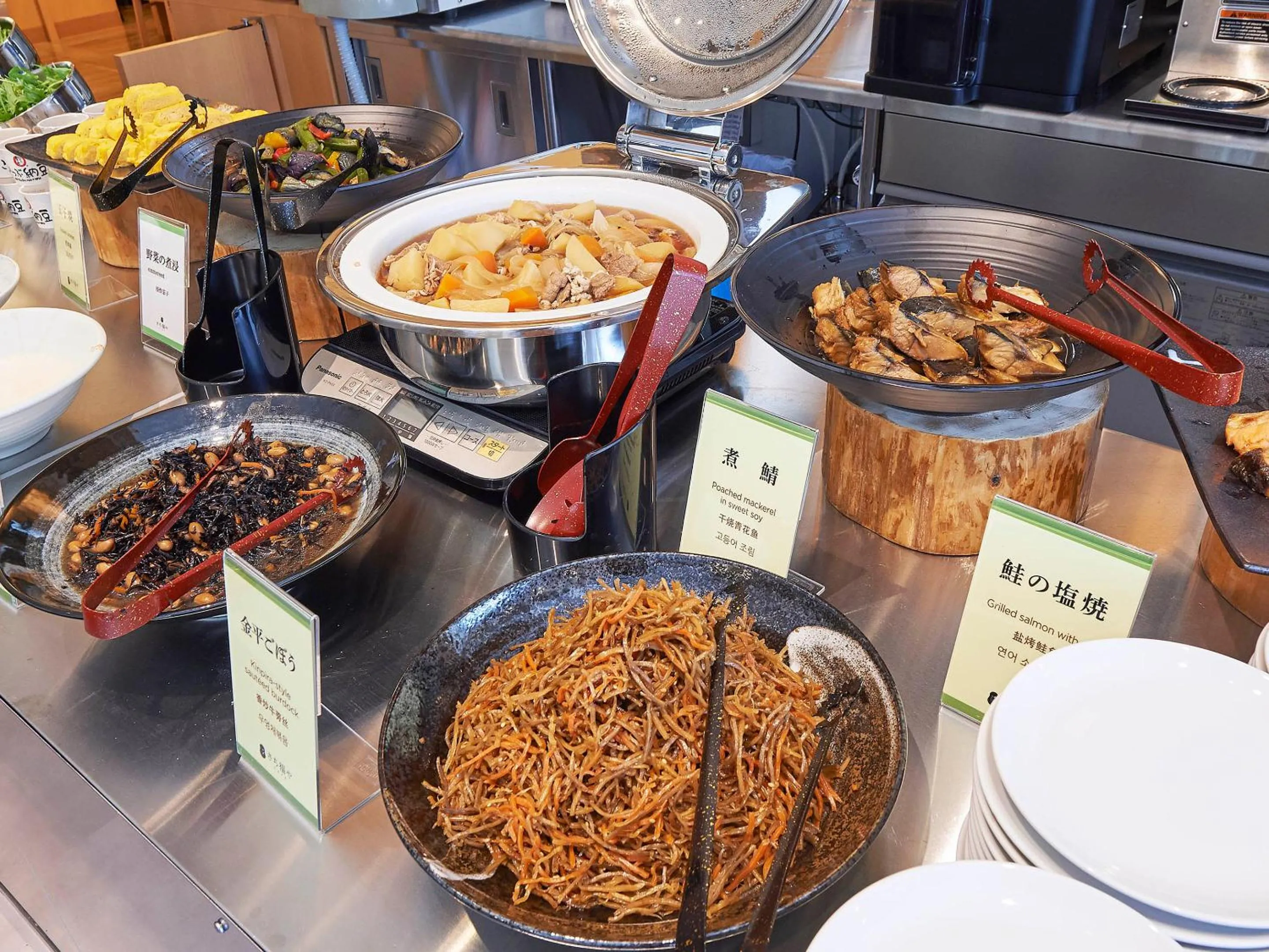 Buffet breakfast in Sotetsu Fresa Inn Kobe Sannomiya