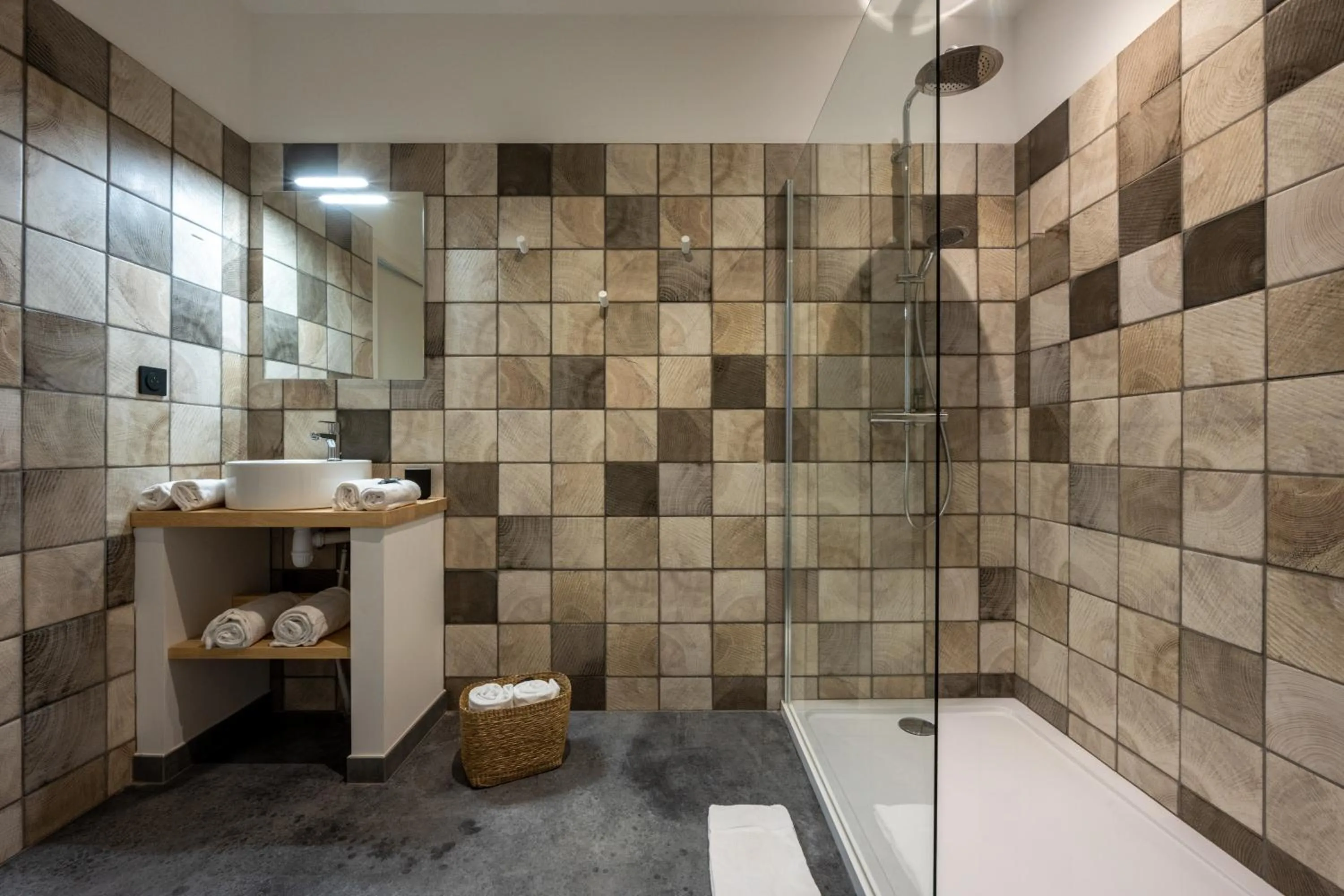 Shower in Côté Océan Resort