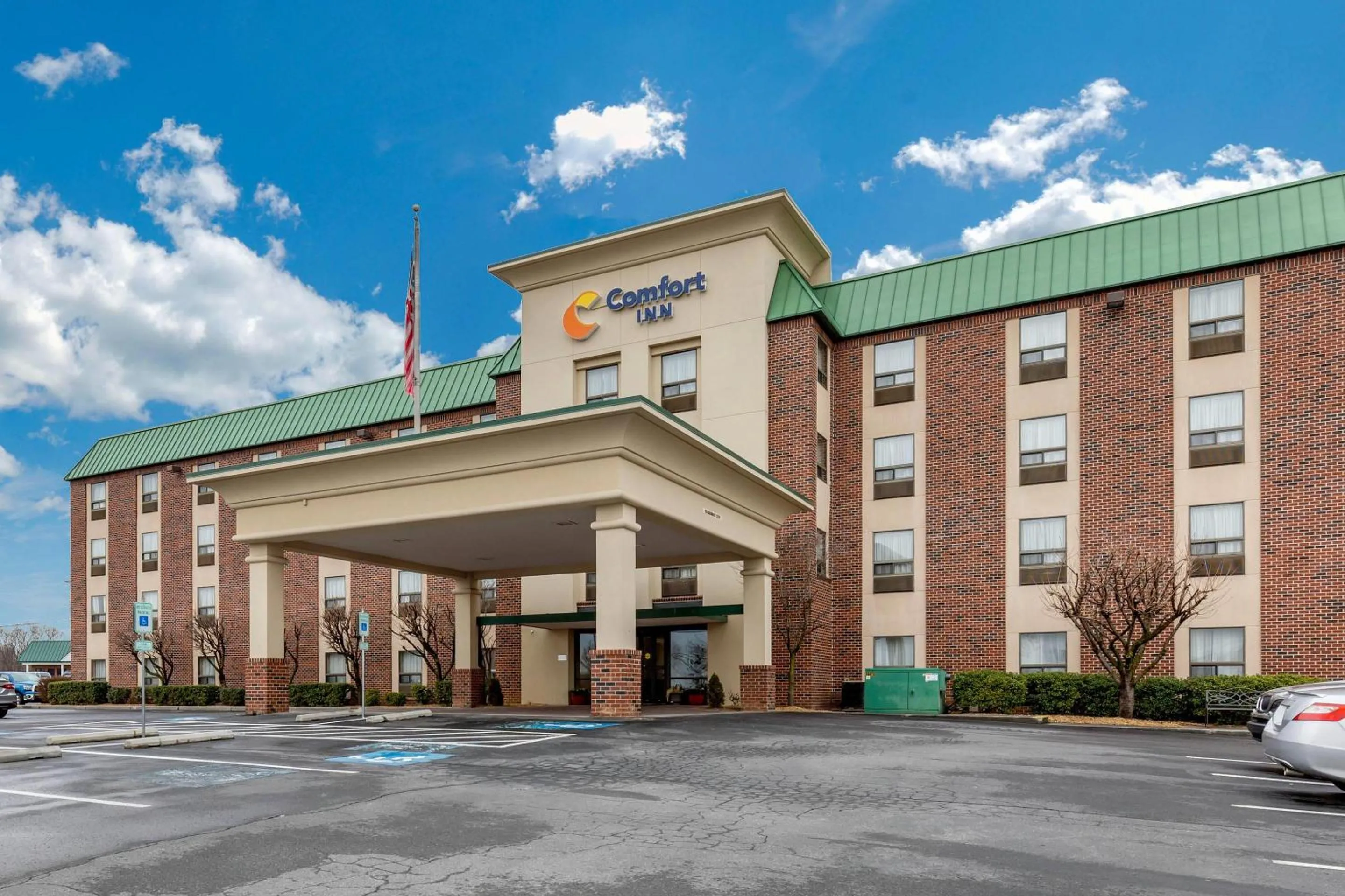 Property building in Comfort Inn Aikens Center