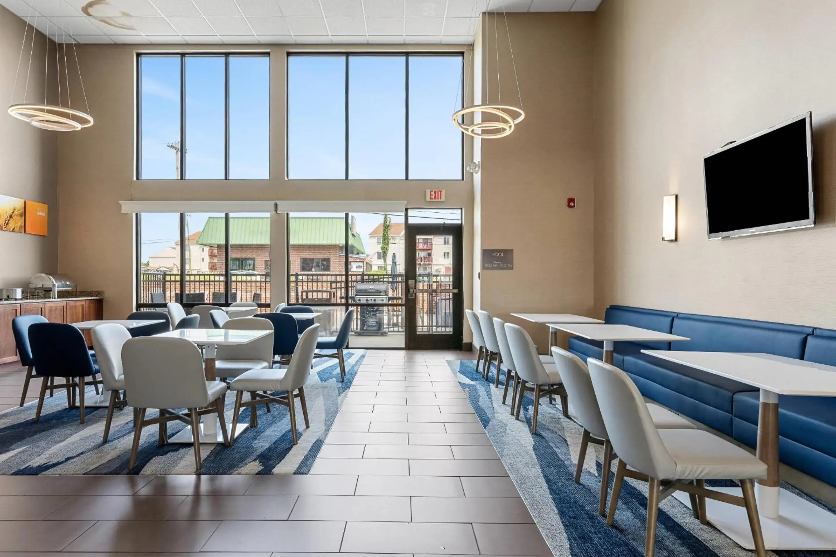 Breakfast in Comfort Inn Aikens Center Breakfast in Comfort Inn Aikens Center