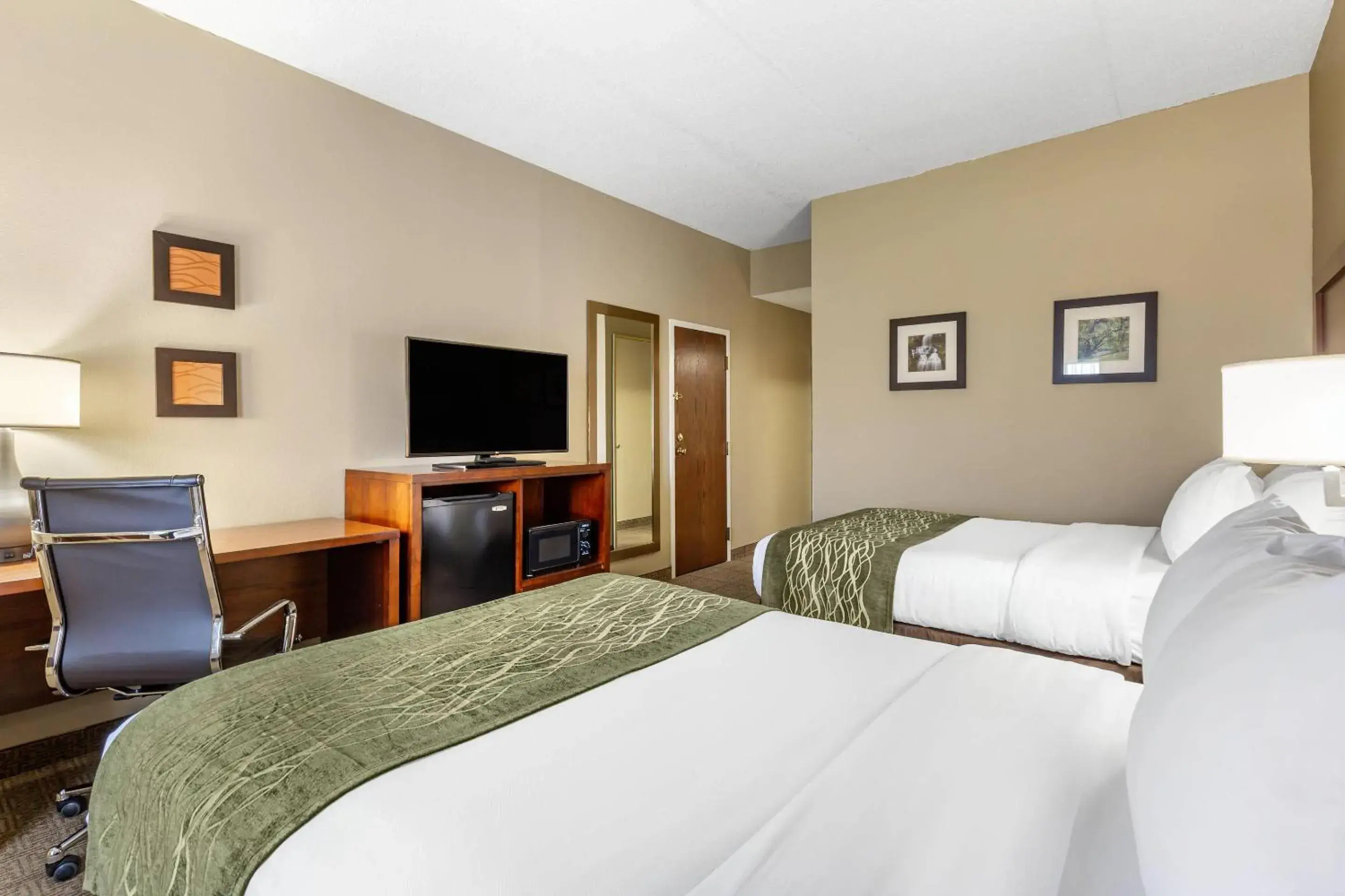 Bedroom, Bed in Comfort Inn Aikens Center Bedroom, Bed in Comfort Inn Aikens Center