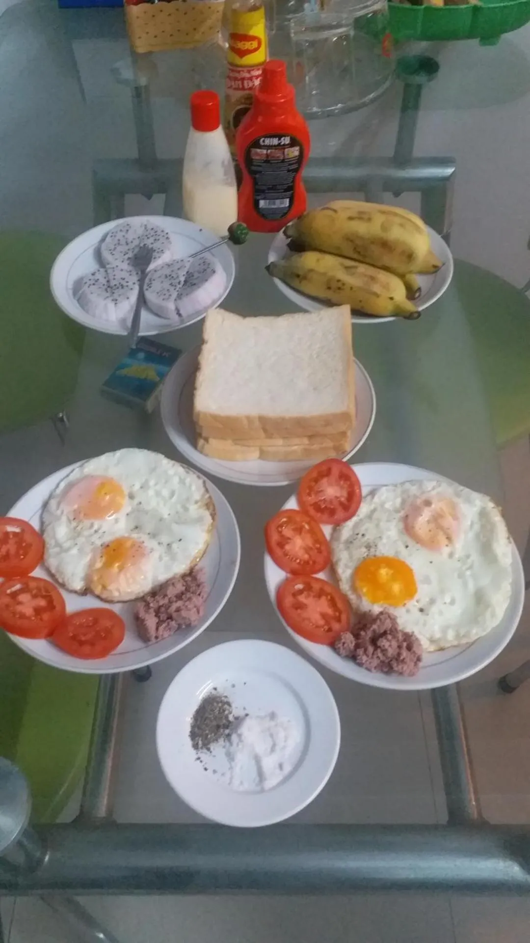 Food and drinks in Kota's House Homestay