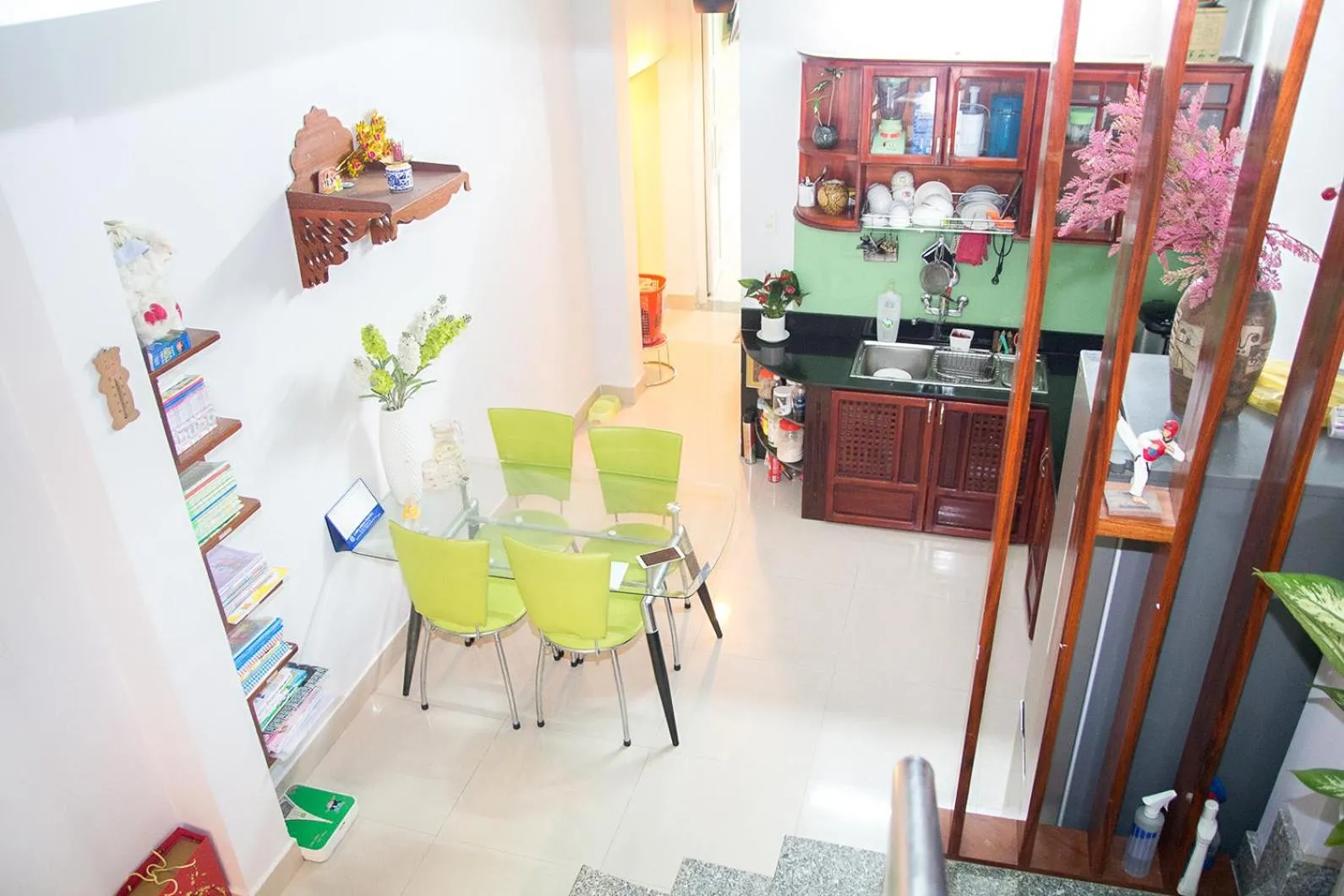 Restaurant/places to eat in Kota's House Homestay