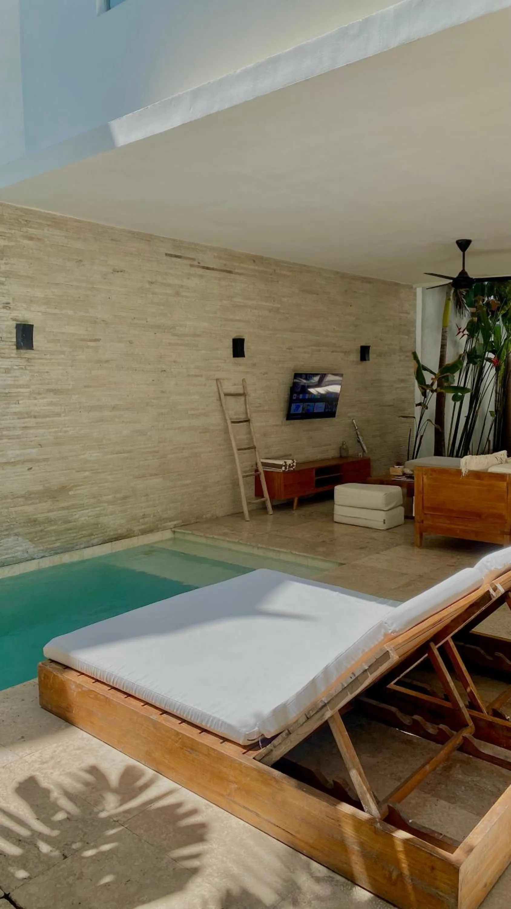 Swimming pool in Kabila Villas