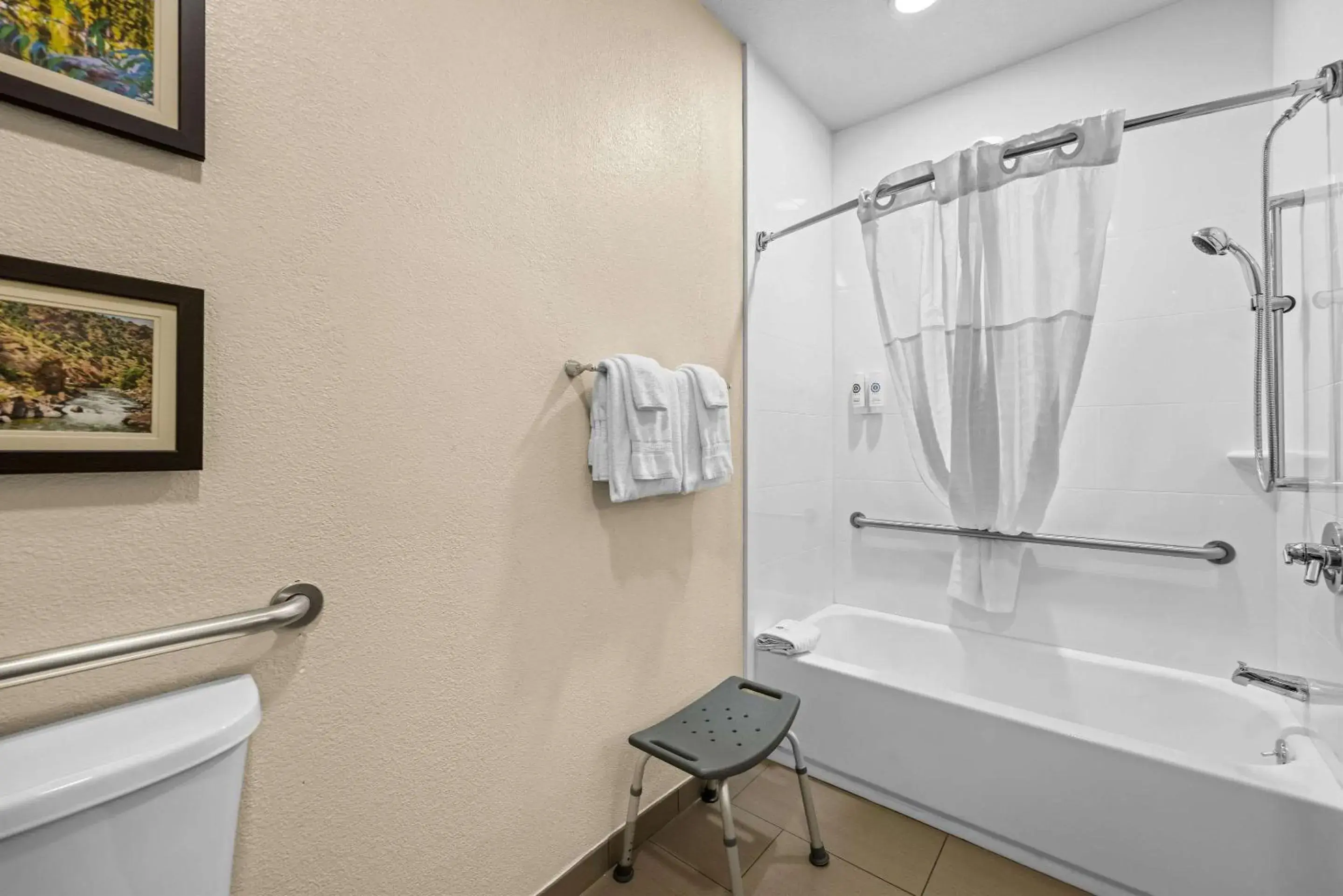 Bedroom in Comfort Inn & Suites Pueblo Bedroom in Comfort Inn & Suites Pueblo