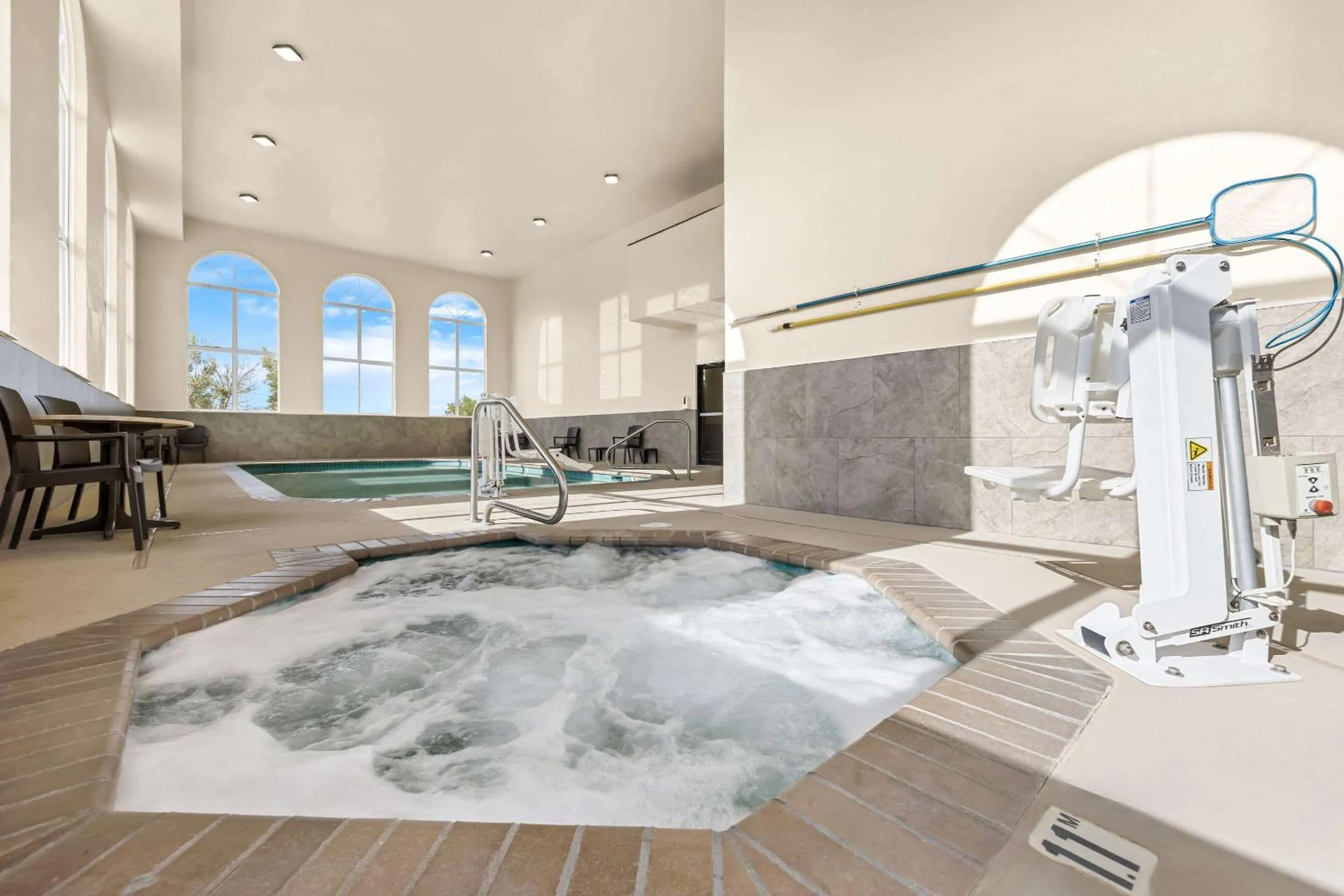 Swimming pool in Comfort Inn & Suites Pueblo