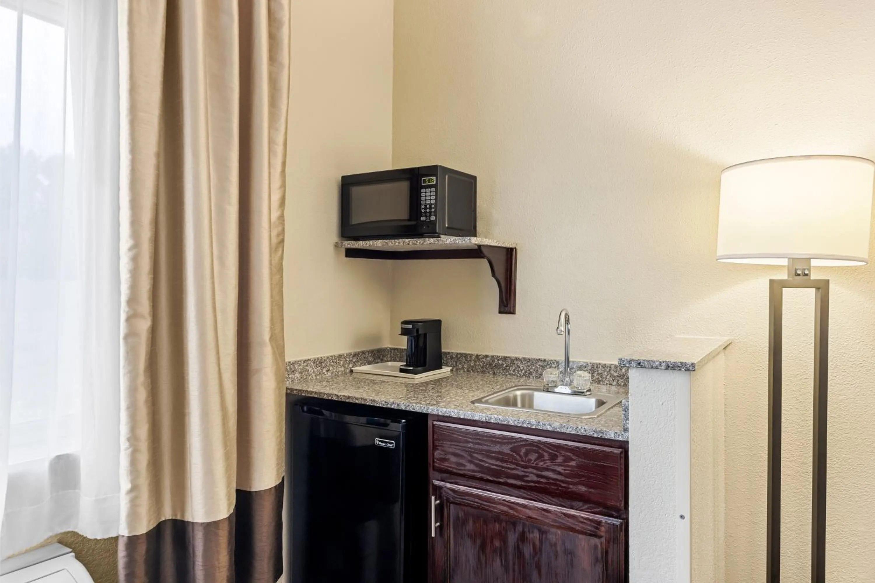 minibar in Comfort Inn & Suites Pueblo