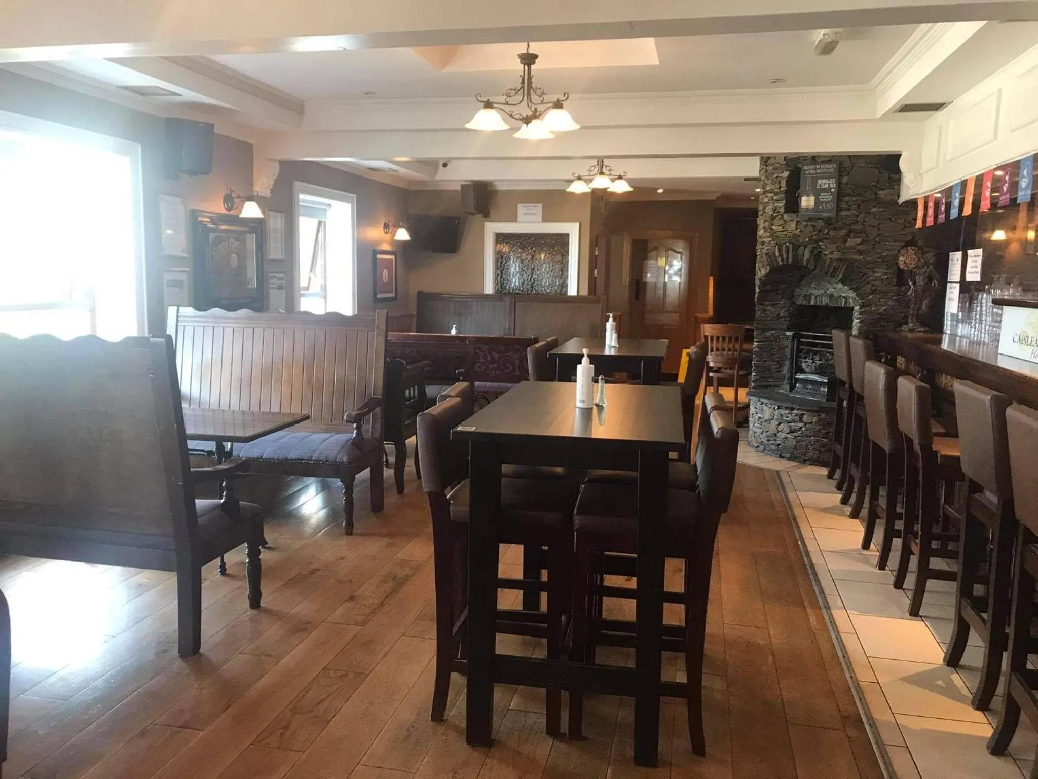 Restaurant/places to eat in Caisleain Oir Hotel