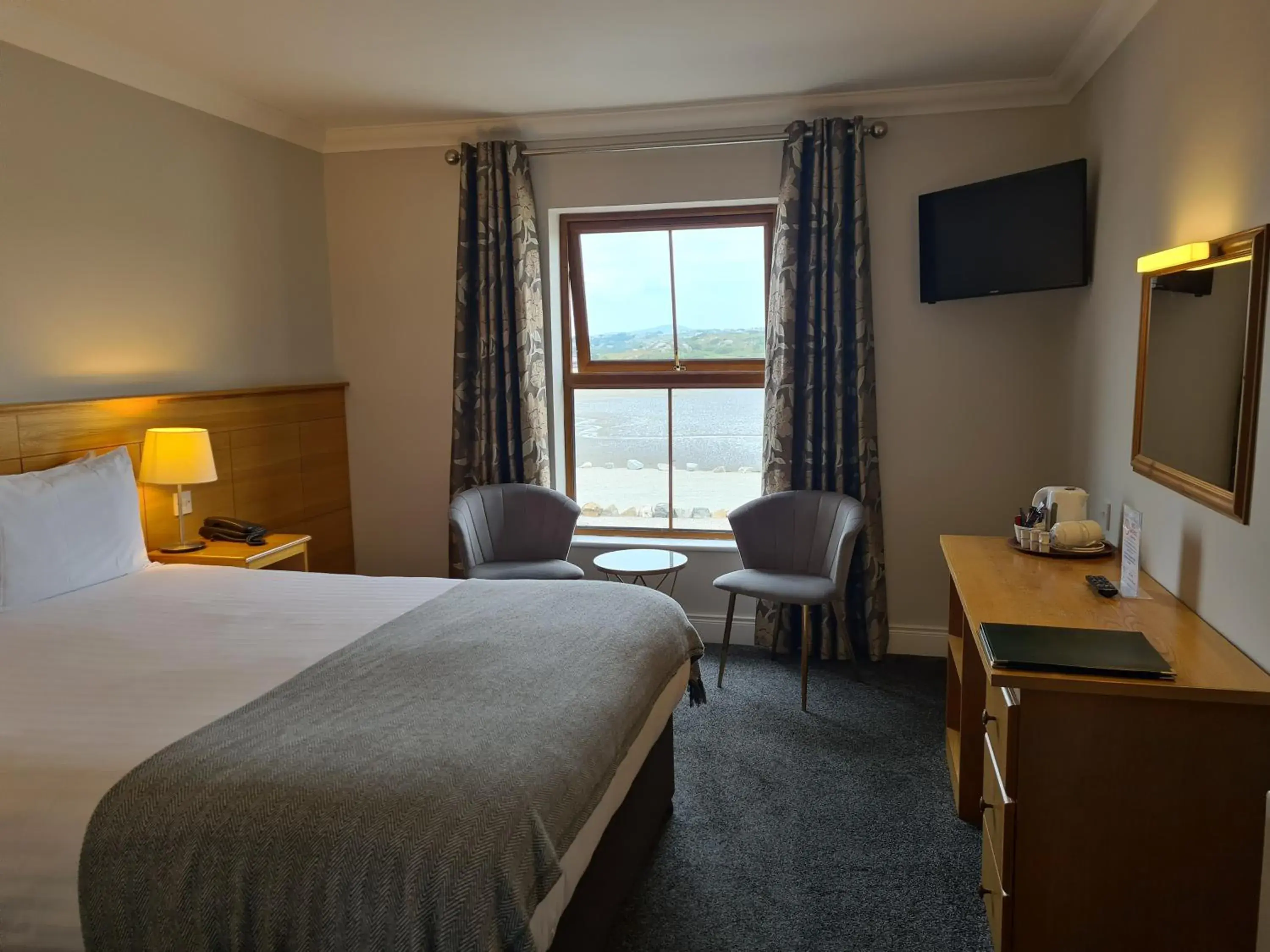 Double Room with Sea View in Caisleain Oir Hotel Double Room with Sea View in Caisleain Oir Hotel
