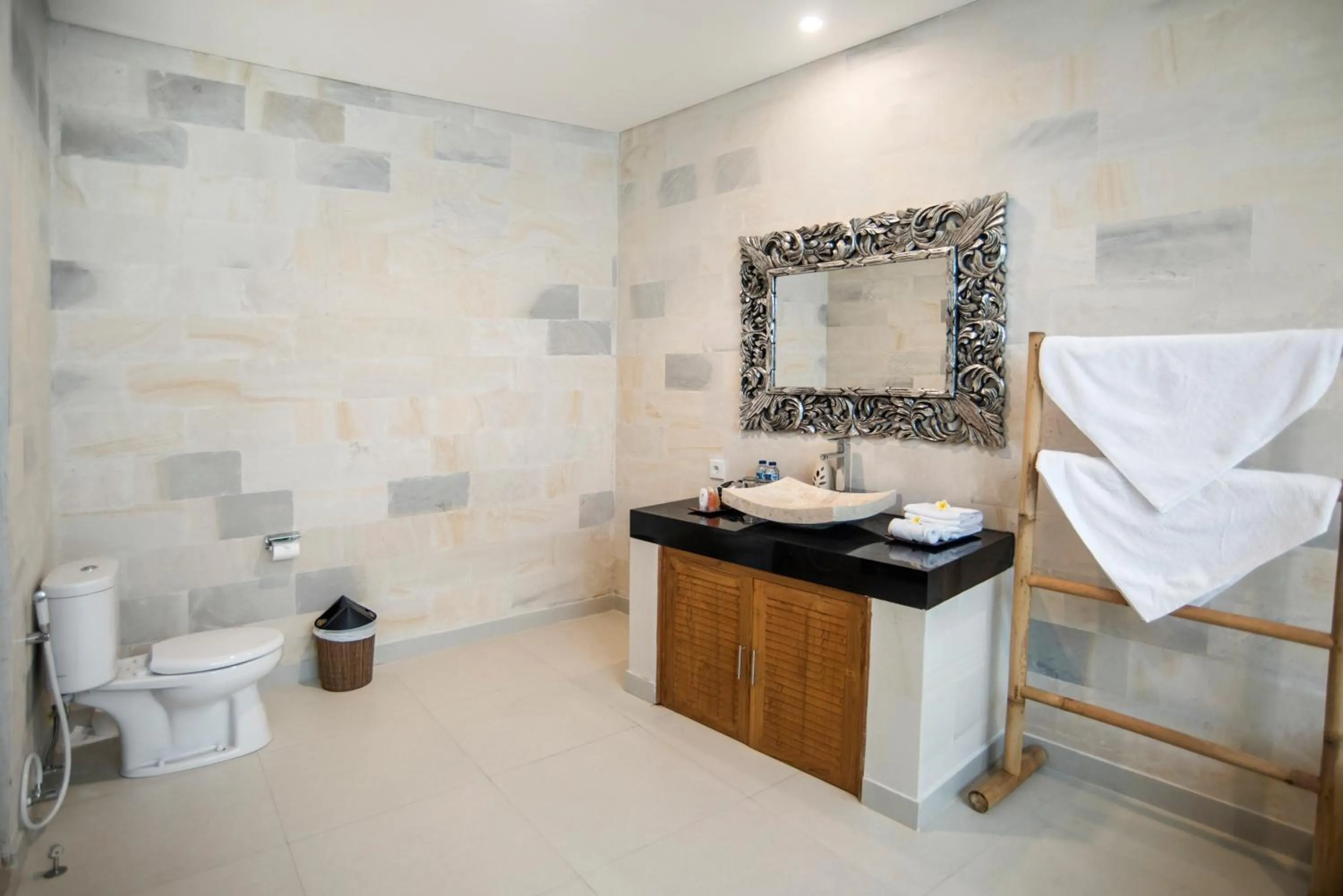 Sandi Agung Villa Bidadari