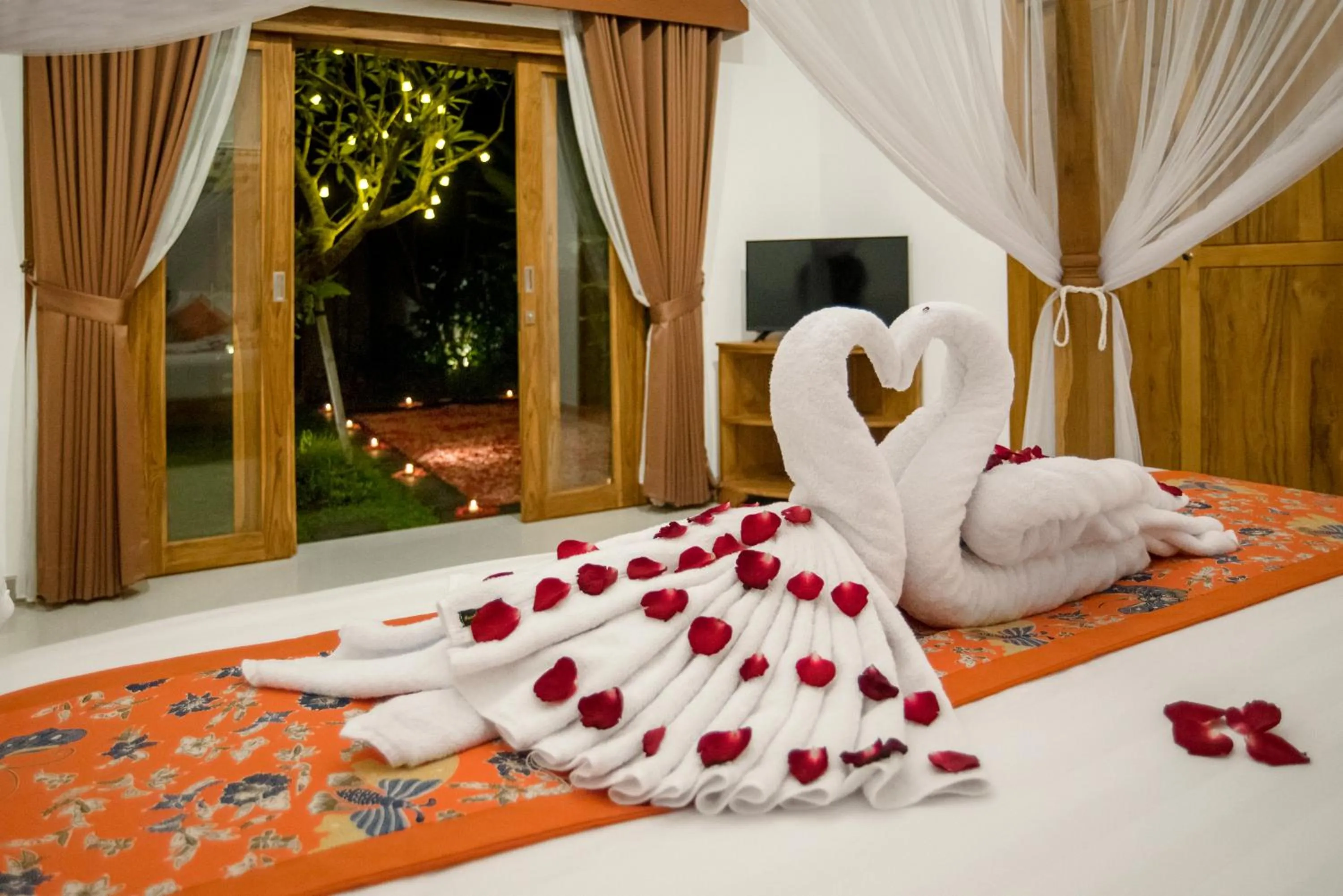 Bed in Sandi Agung Villa Bidadari