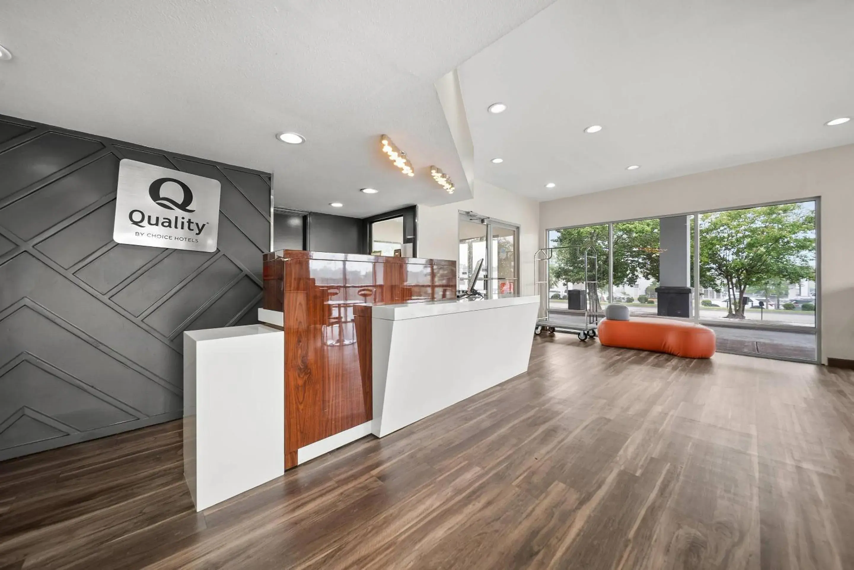 Lobby or reception in Quality Inn Auburn Campus Area I-85 Lobby or reception in Quality Inn Auburn Campus Area I-85