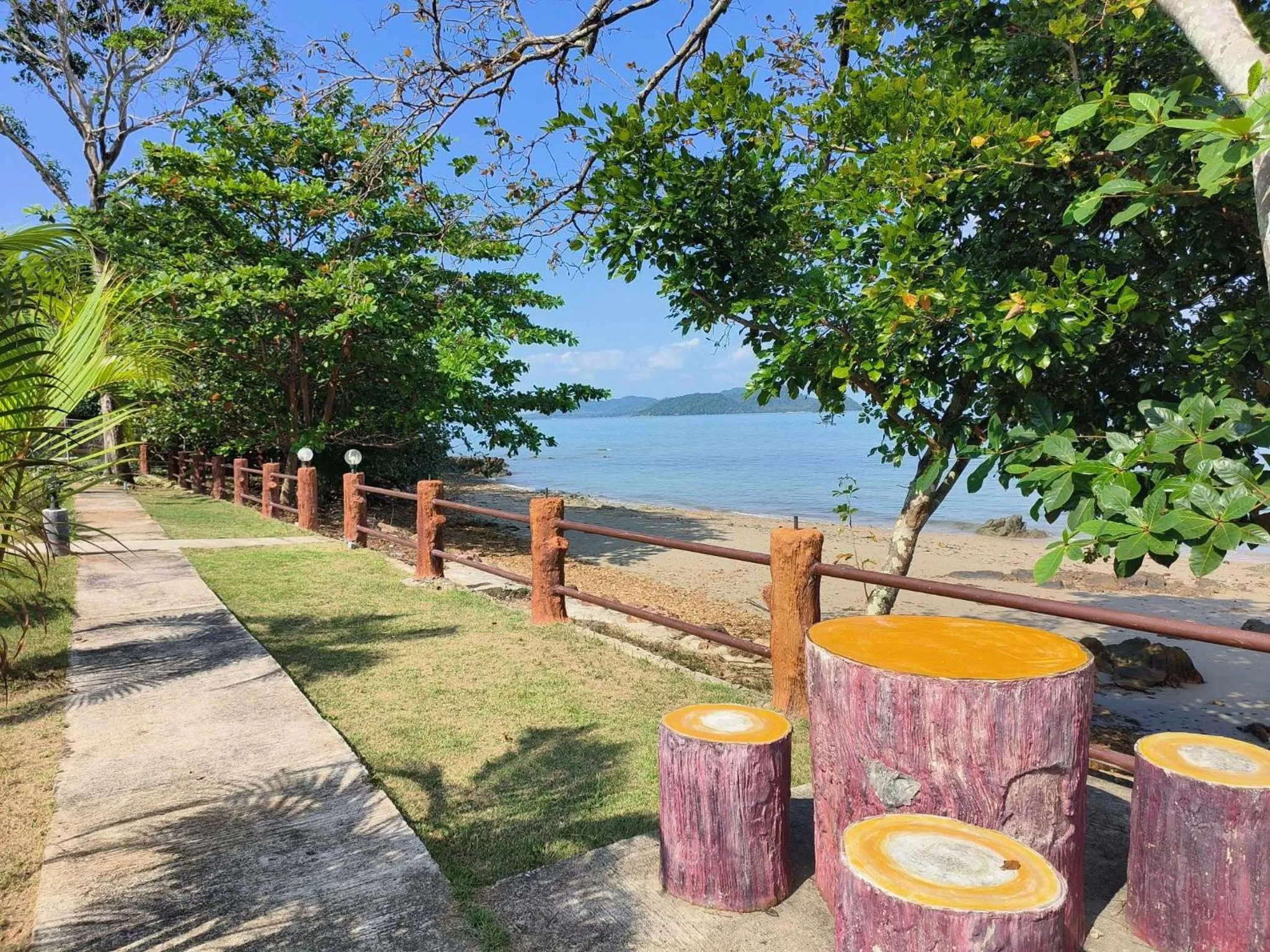 Sunrise Beach Kohyao Resort