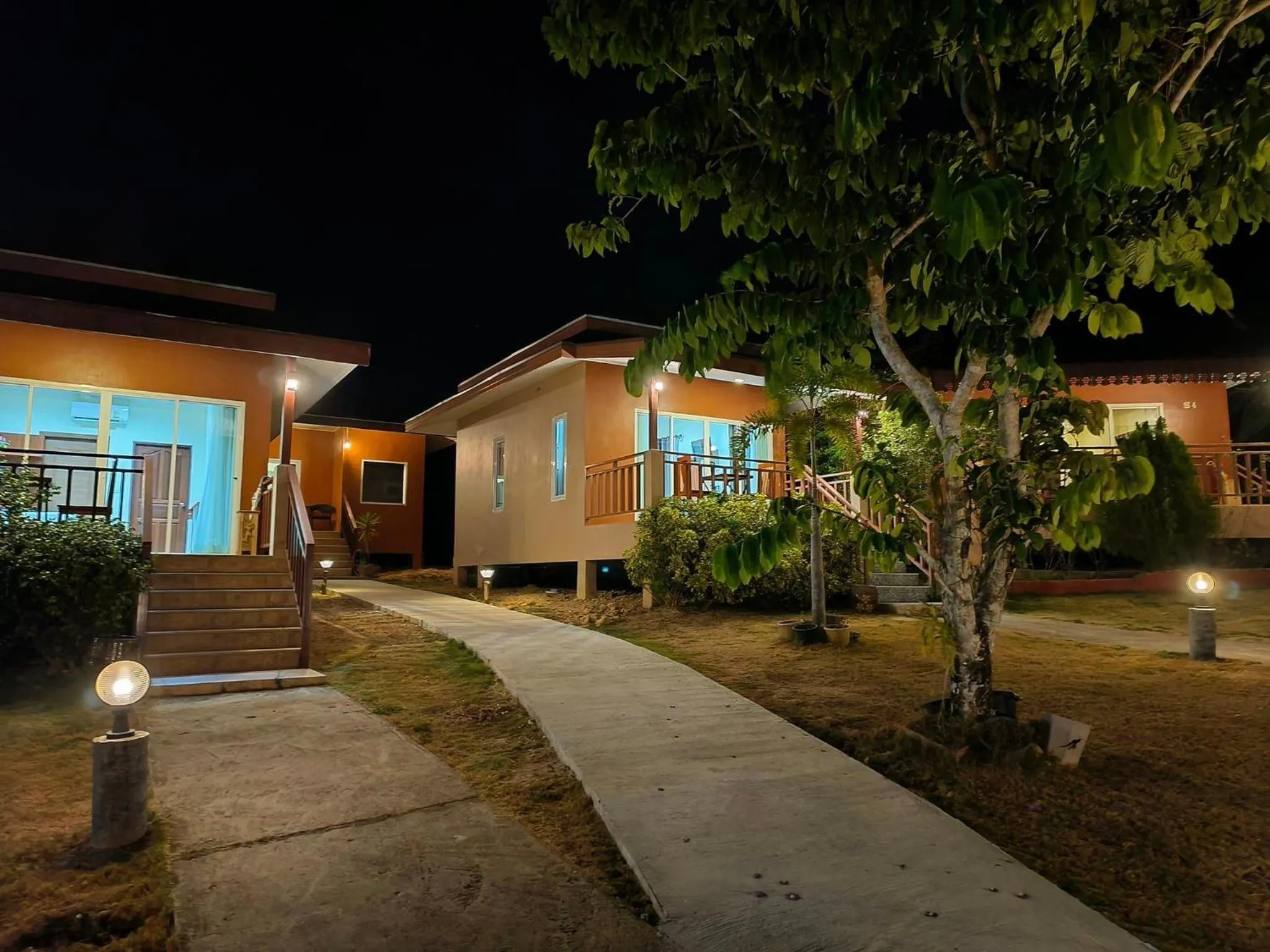 Sunrise Beach Kohyao Resort