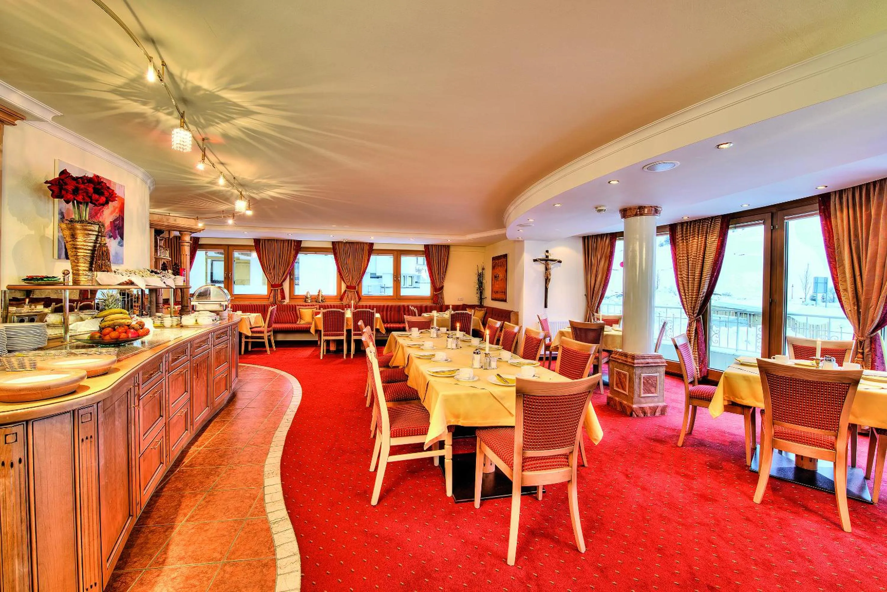 Restaurant/places to eat in Hotel Garni Urezza