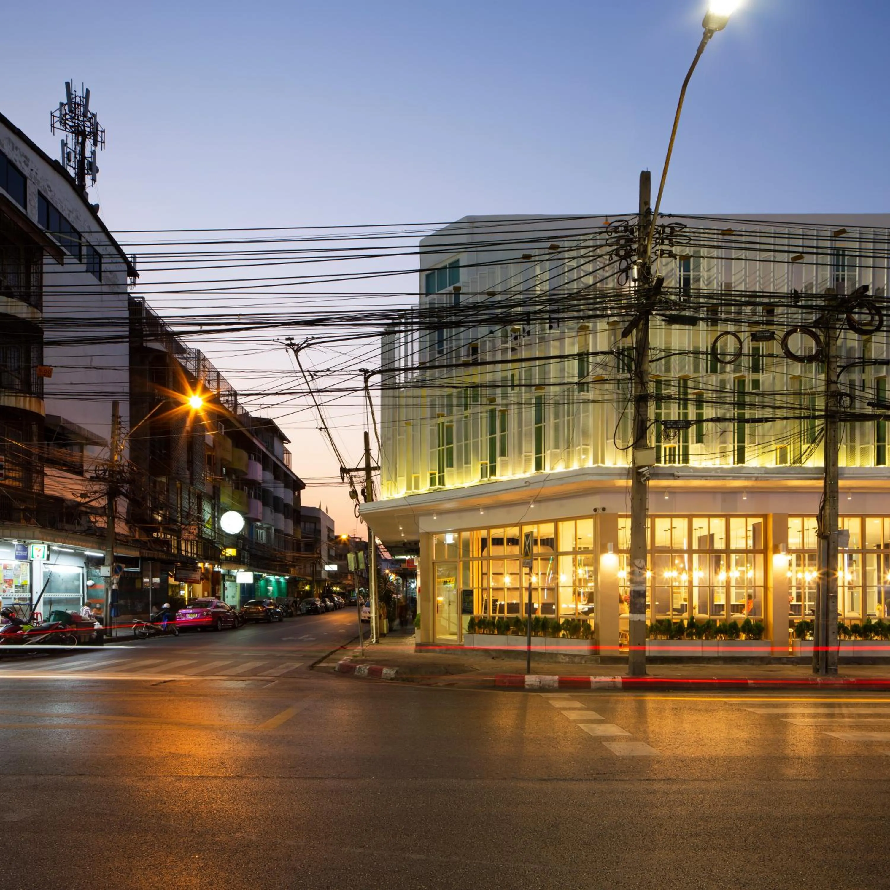 Property building in Boxpackers Hostel Phranakorn