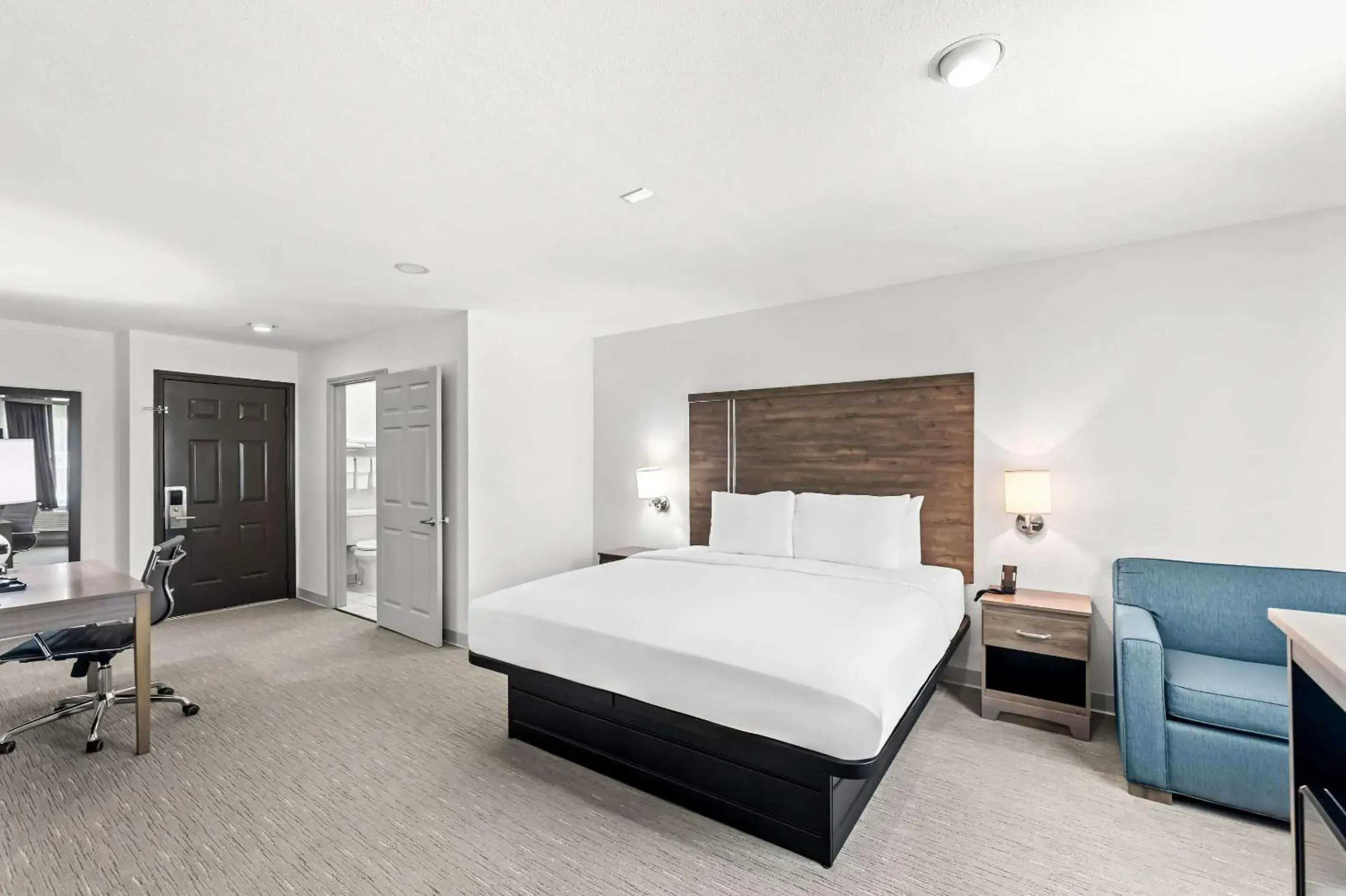 Bedroom, Bed in Quality Inn Bastrop Bedroom, Bed in Quality Inn Bastrop