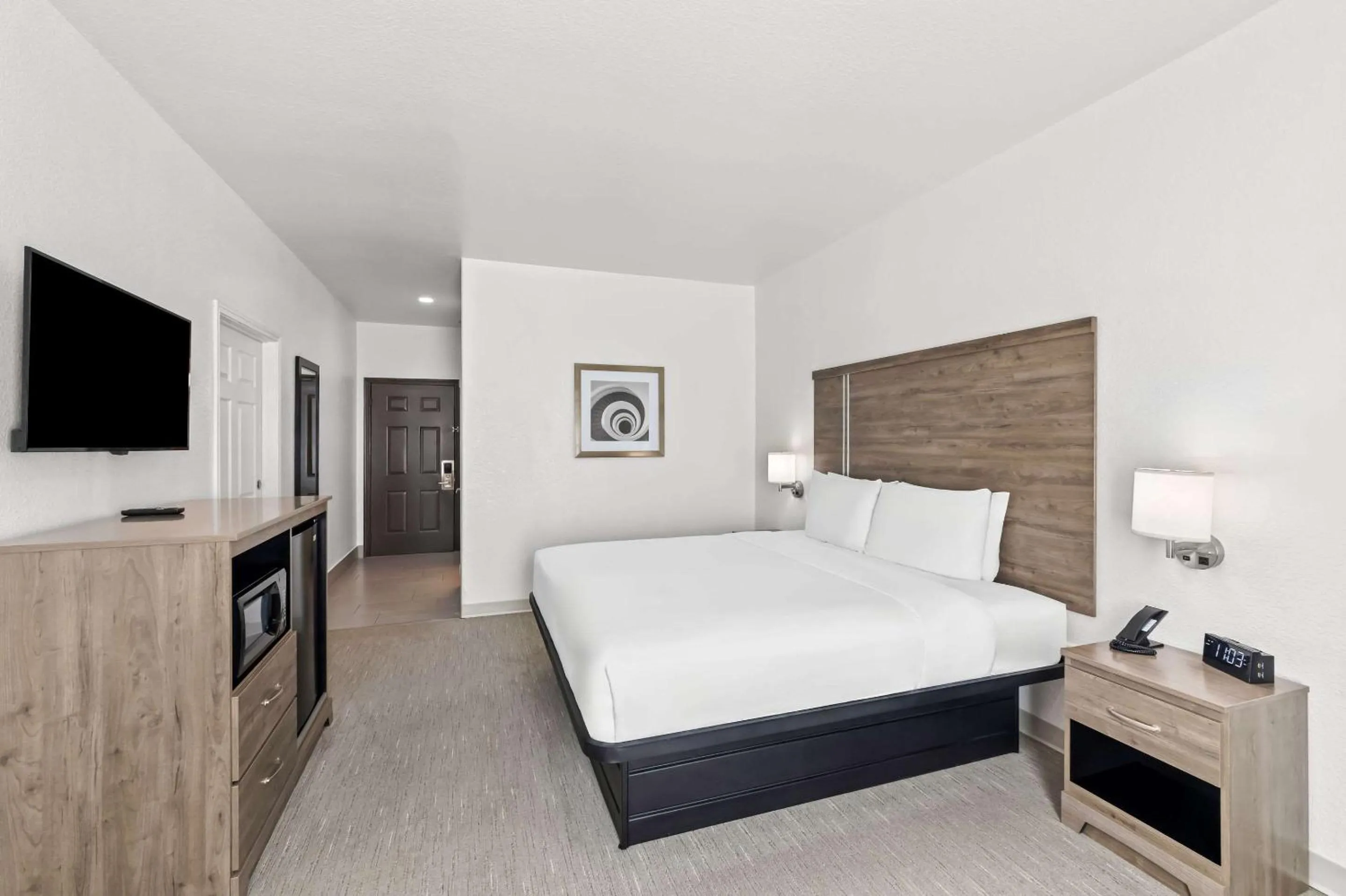 Bedroom, Bed in Quality Inn Bastrop