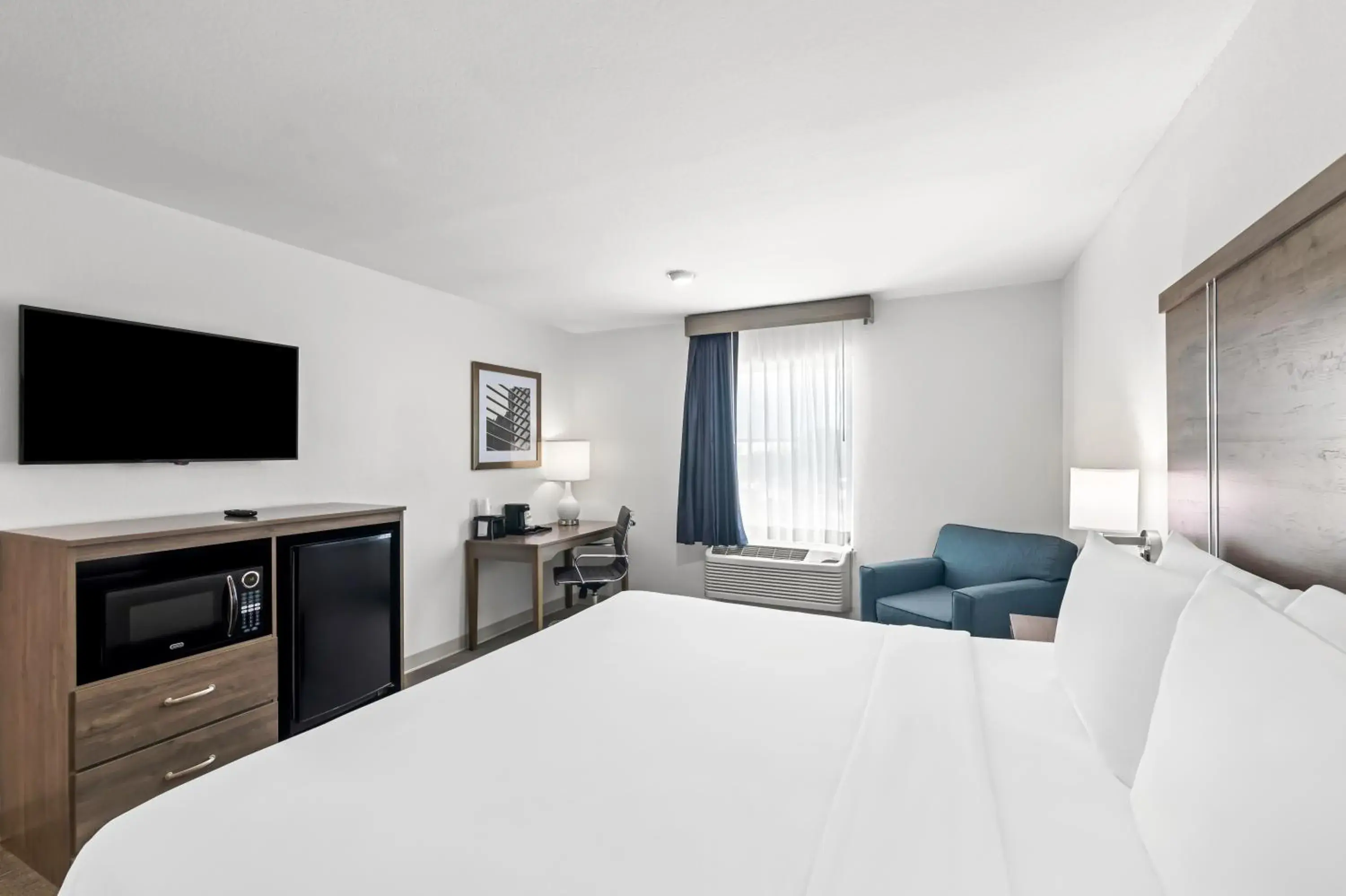 King Room - Accessible/Non-Smoking in Quality Inn Bastrop King Room - Accessible/Non-Smoking in Quality Inn Bastrop