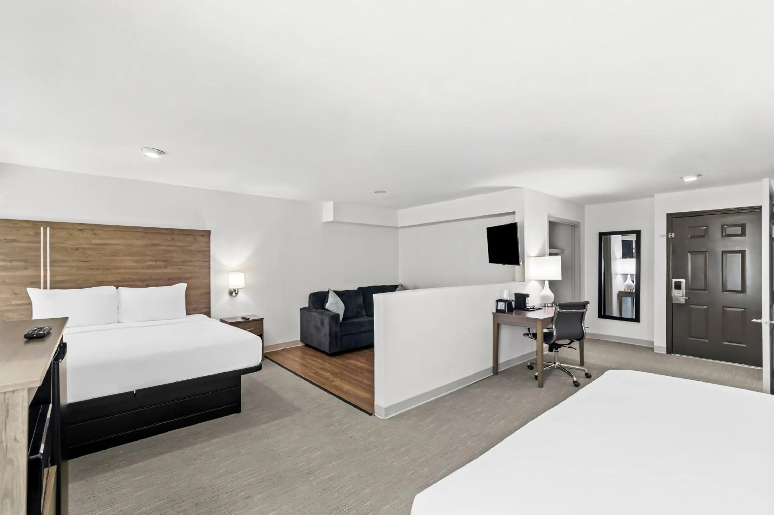 Photo of the whole room, Bed in Quality Inn Bastrop