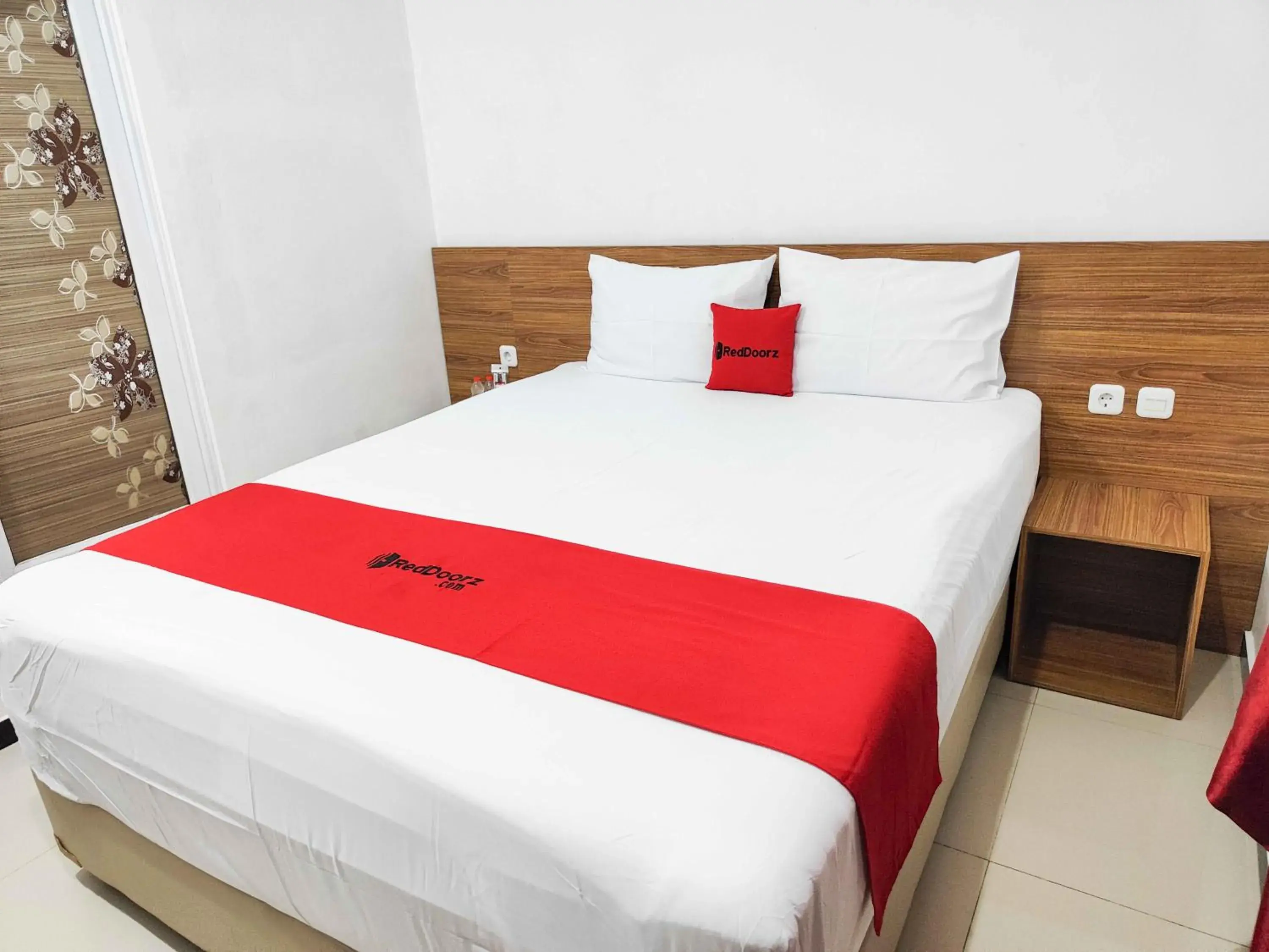 Double Room in RedDoorz near Prambanan Temple Double Room in RedDoorz near Prambanan Temple