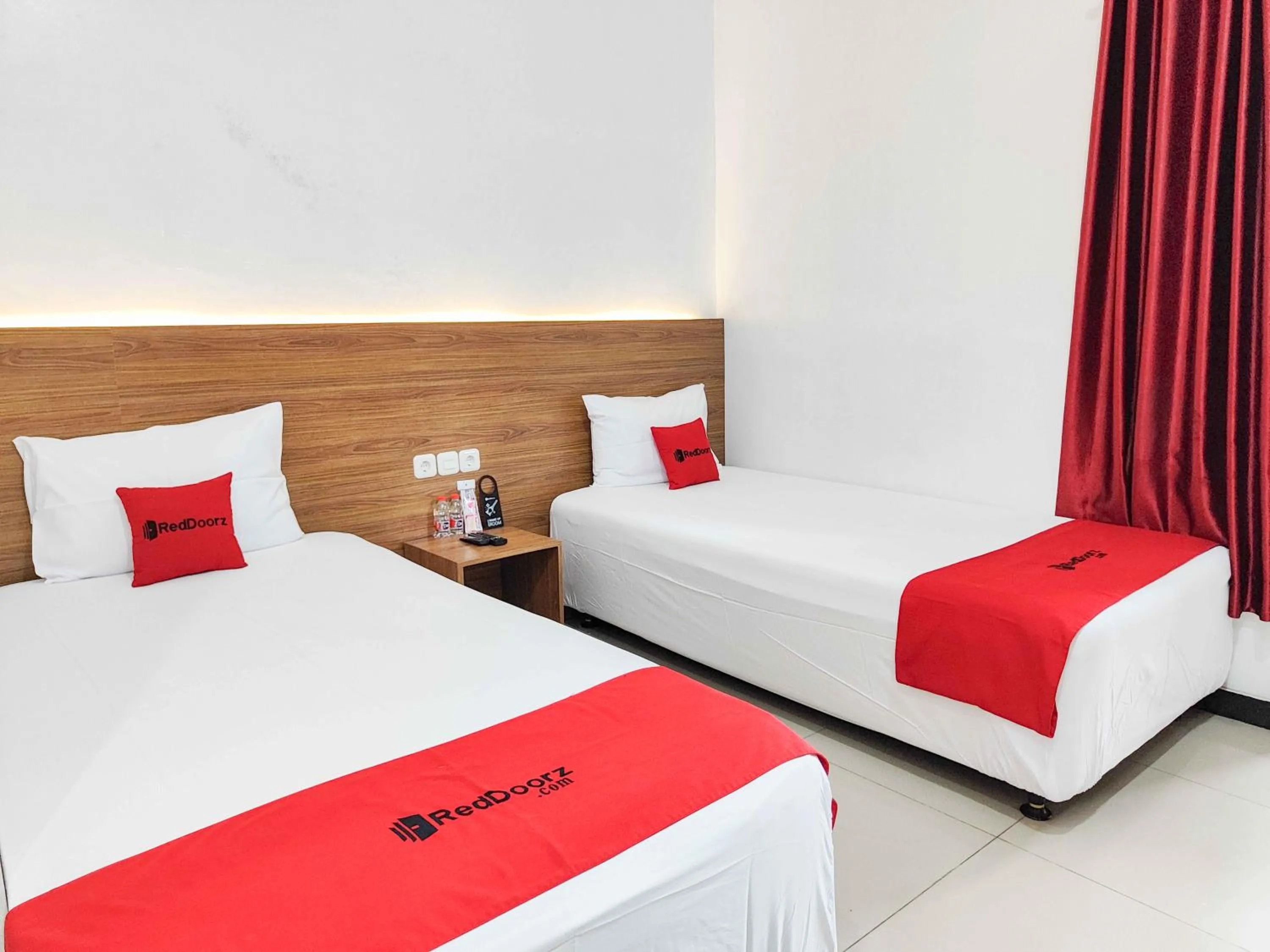Bedroom, Bed in RedDoorz near Prambanan Temple