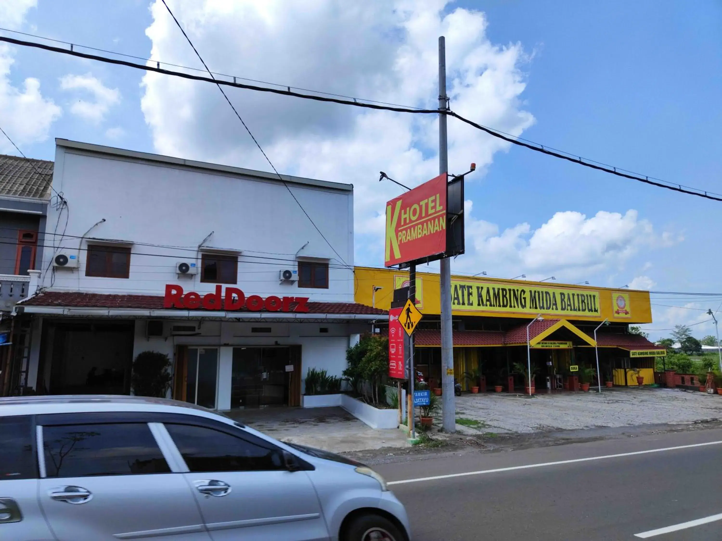 Property building in RedDoorz near Prambanan Temple Property building in RedDoorz near Prambanan Temple