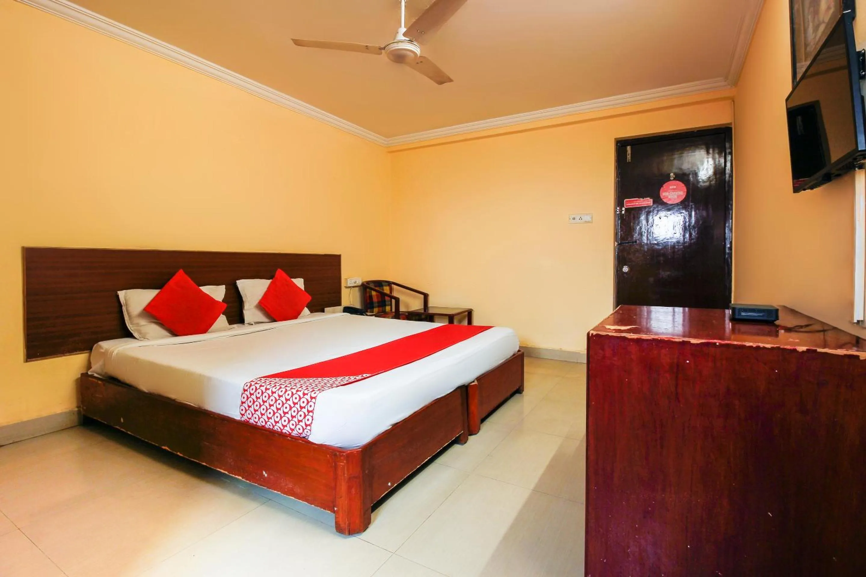 Bedroom, Bed in Hotel O Priya Residency