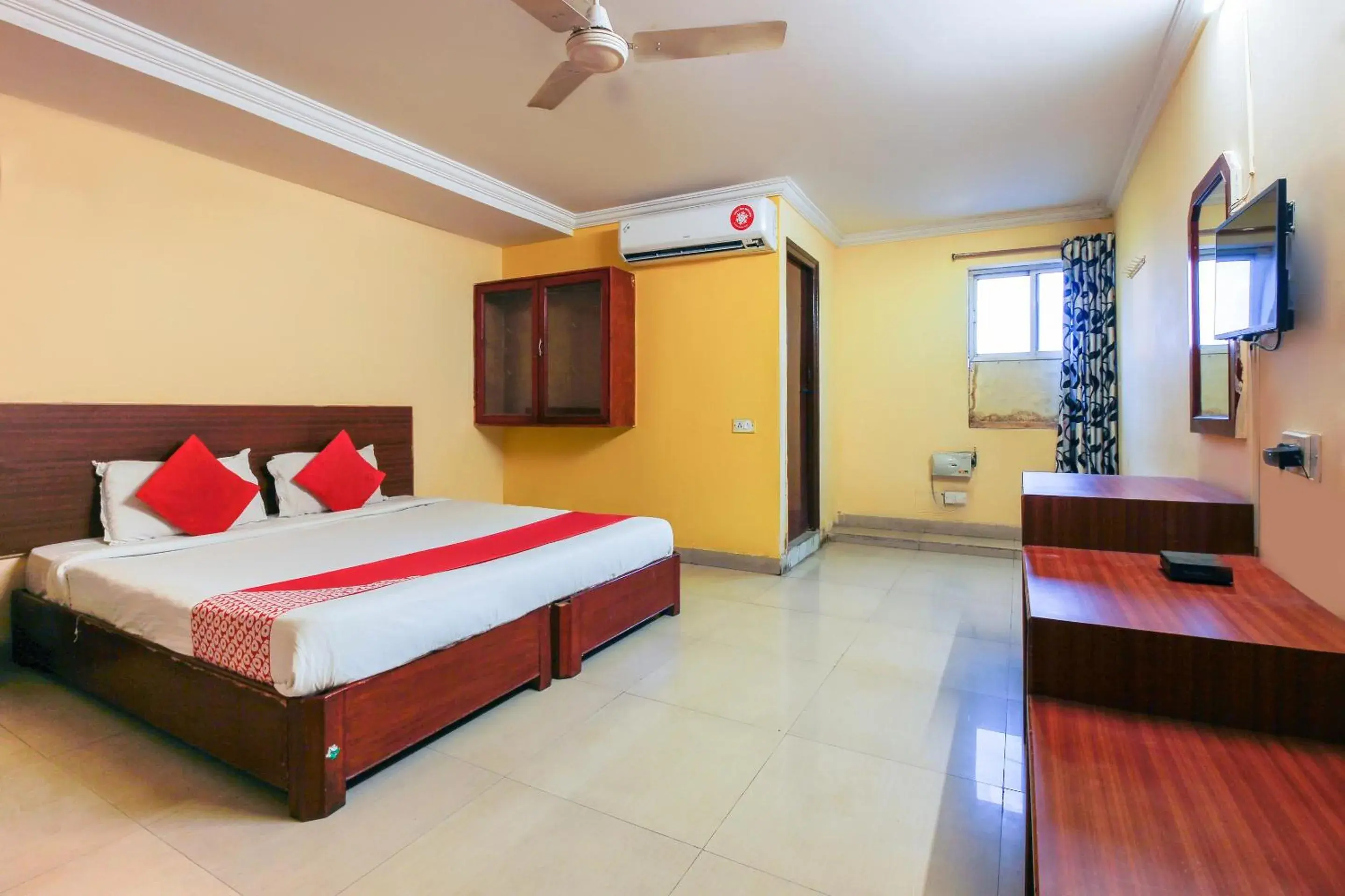 Classic Triple Room - single occupancy in Hotel O Priya Residency Classic Triple Room - single occupancy in Hotel O Priya Residency