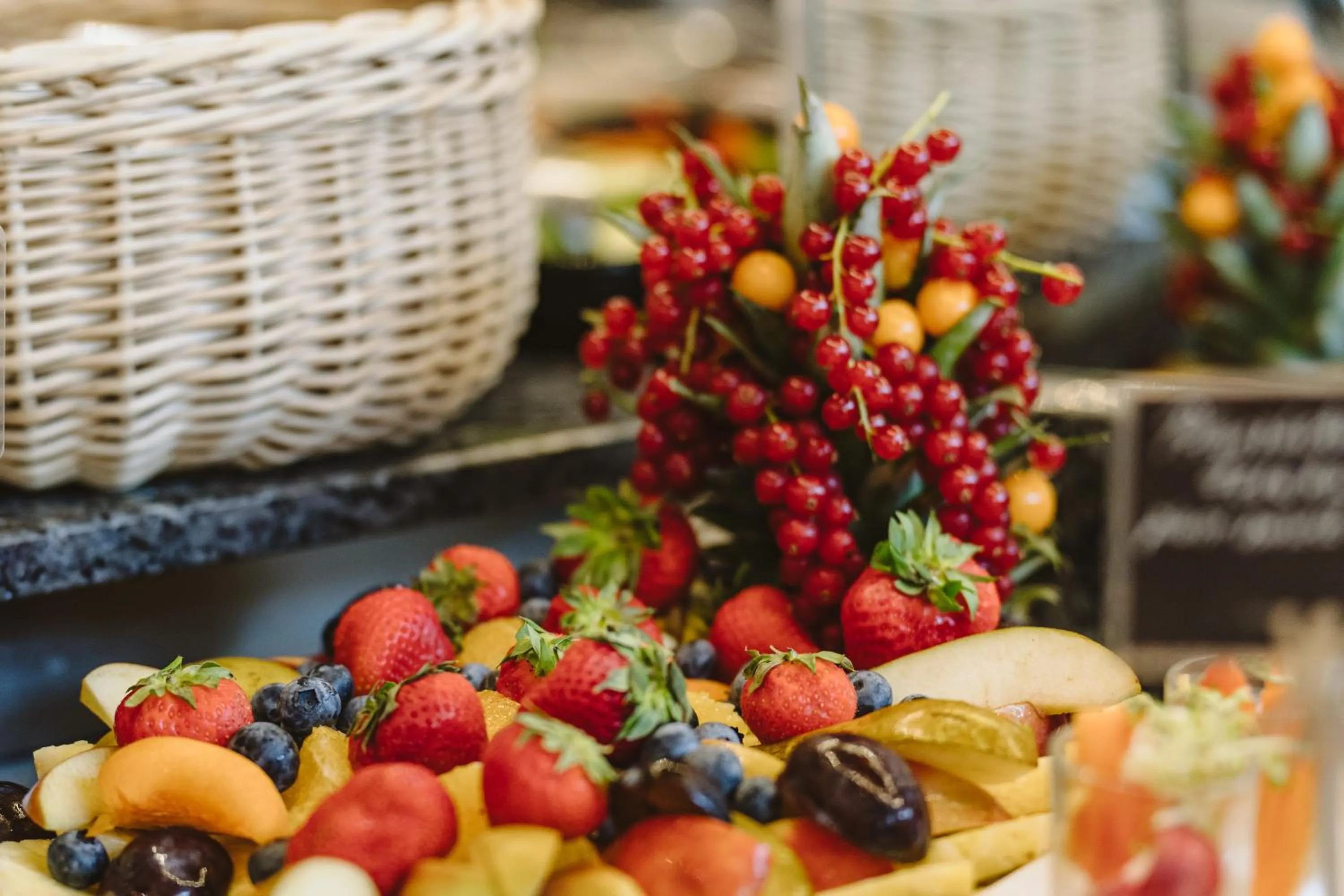 Buffet breakfast in Hotel Gustav-Stresemann-Institut