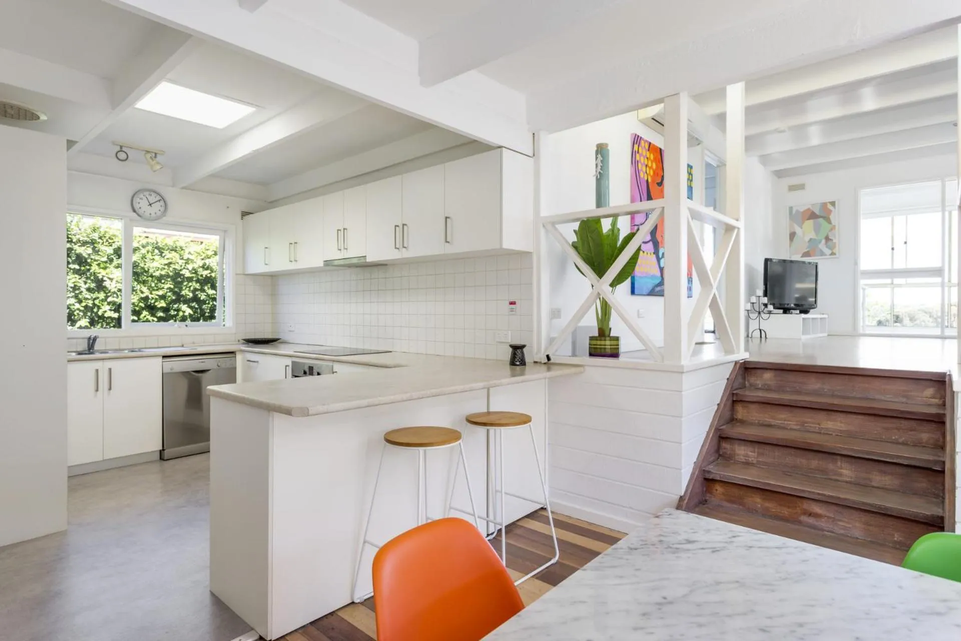 At Agnes Ave: coastal views