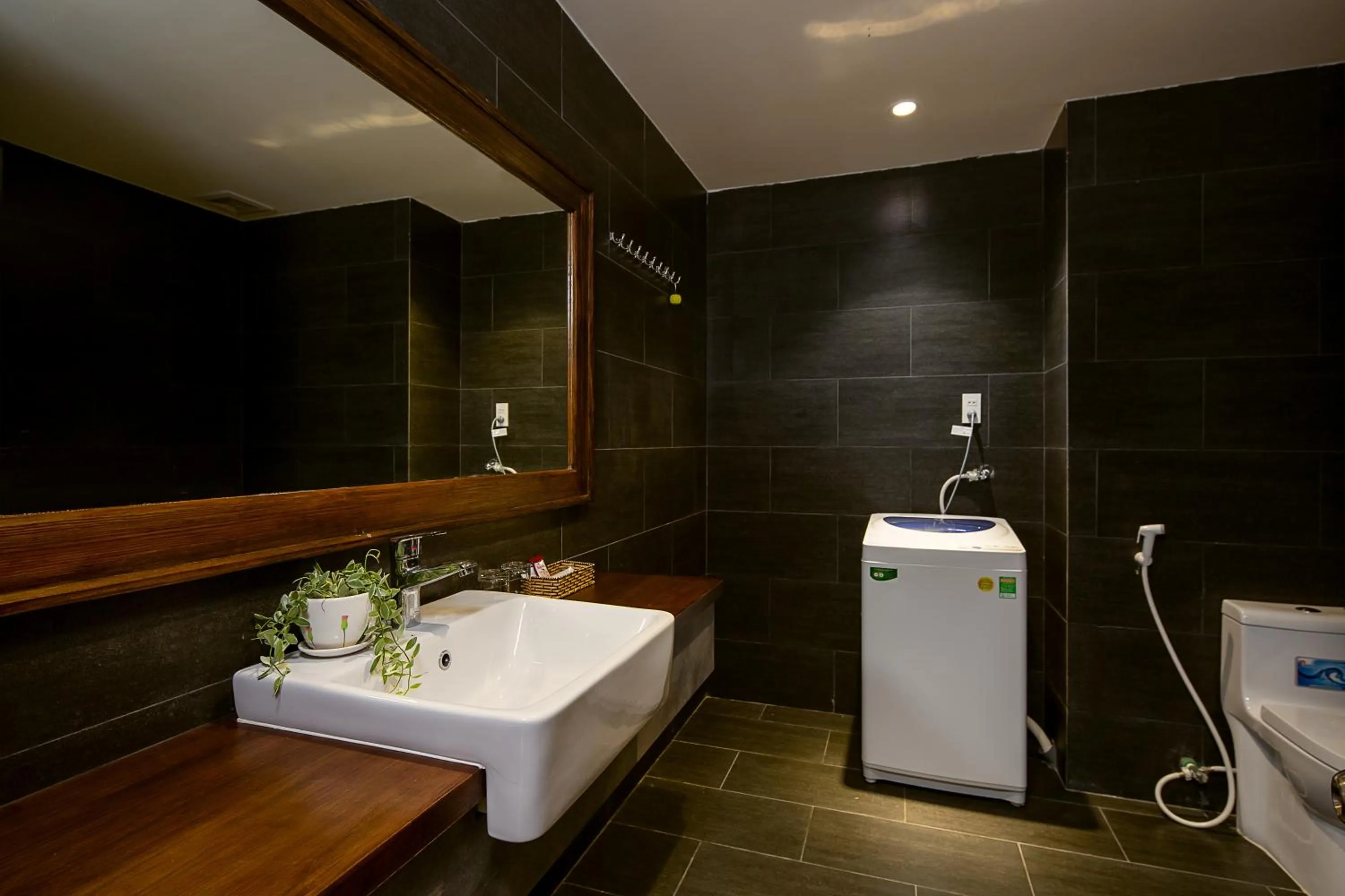 Shower in Tropical House Apartment Da Nang